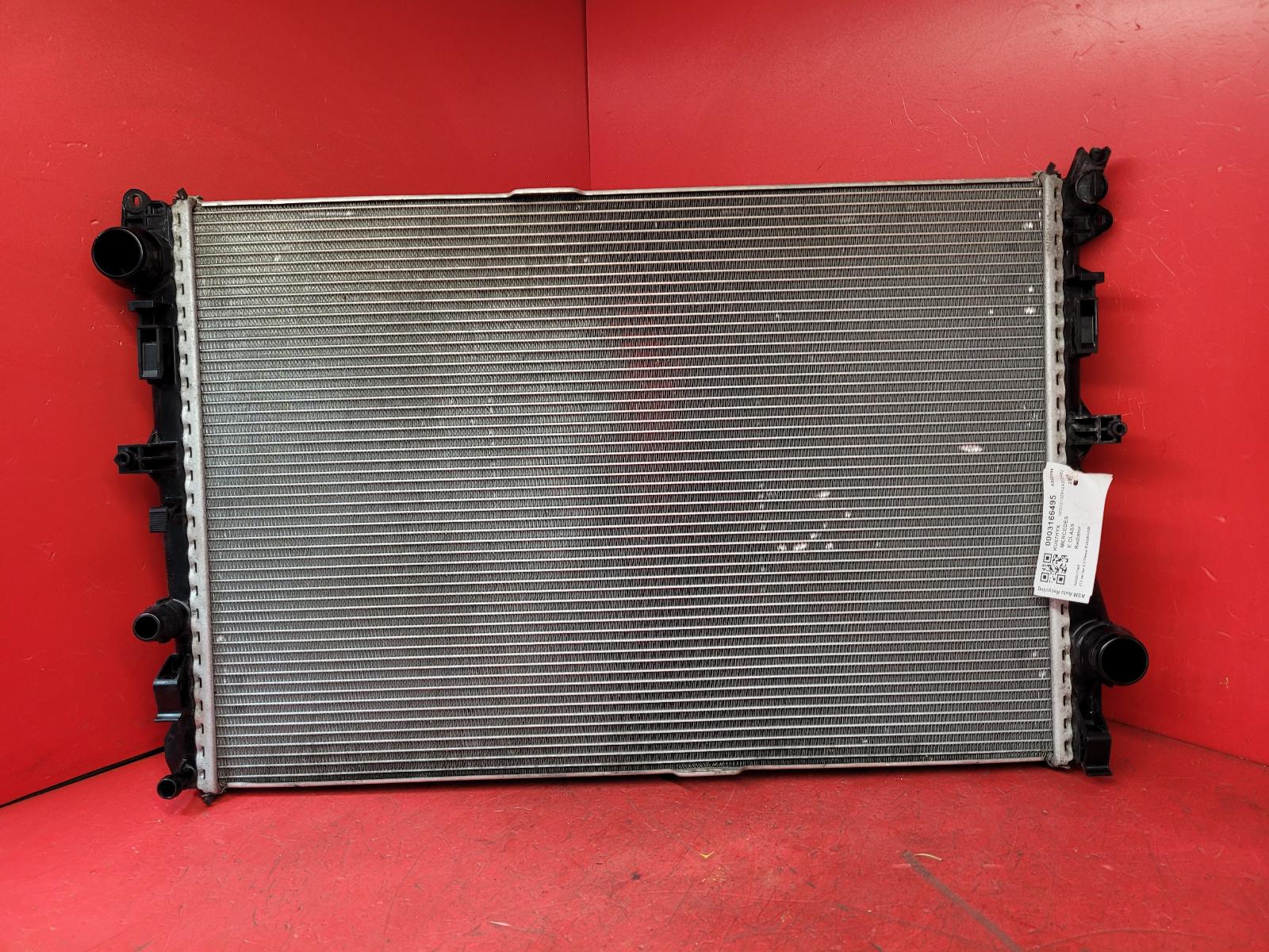 View Auto part Radiator Mercedes E Class 2017