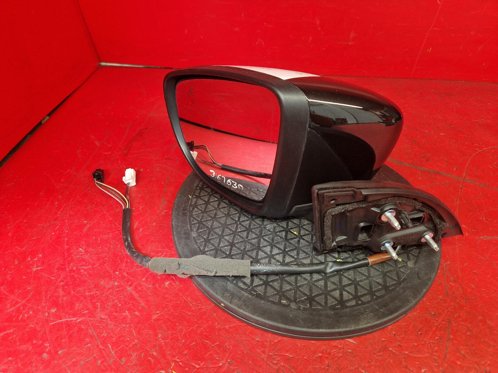 View Auto part L Door Mirror Nissan Leaf 2018
