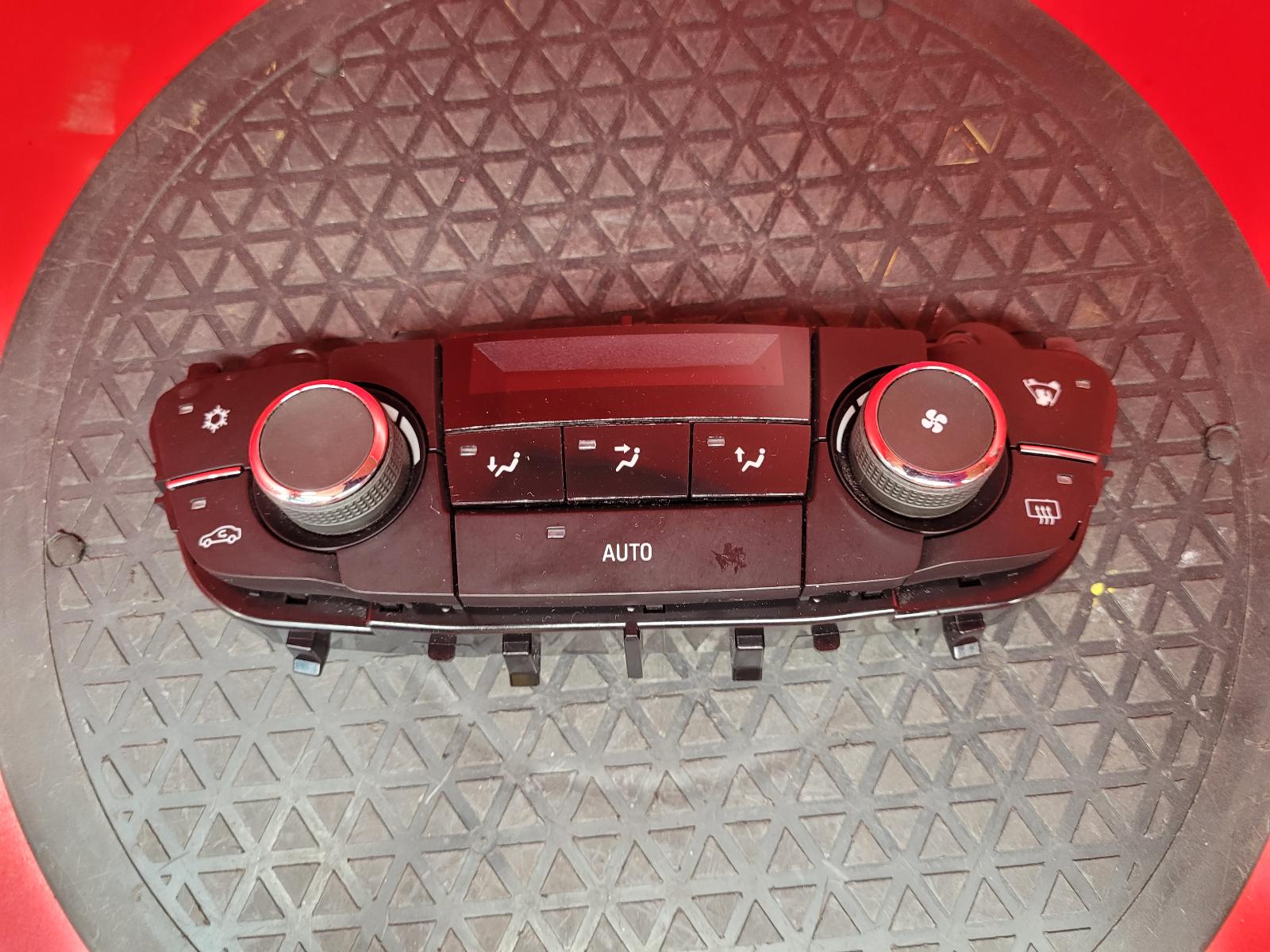 View Auto part Heater/AC Controller Vauxhall Insignia 2012