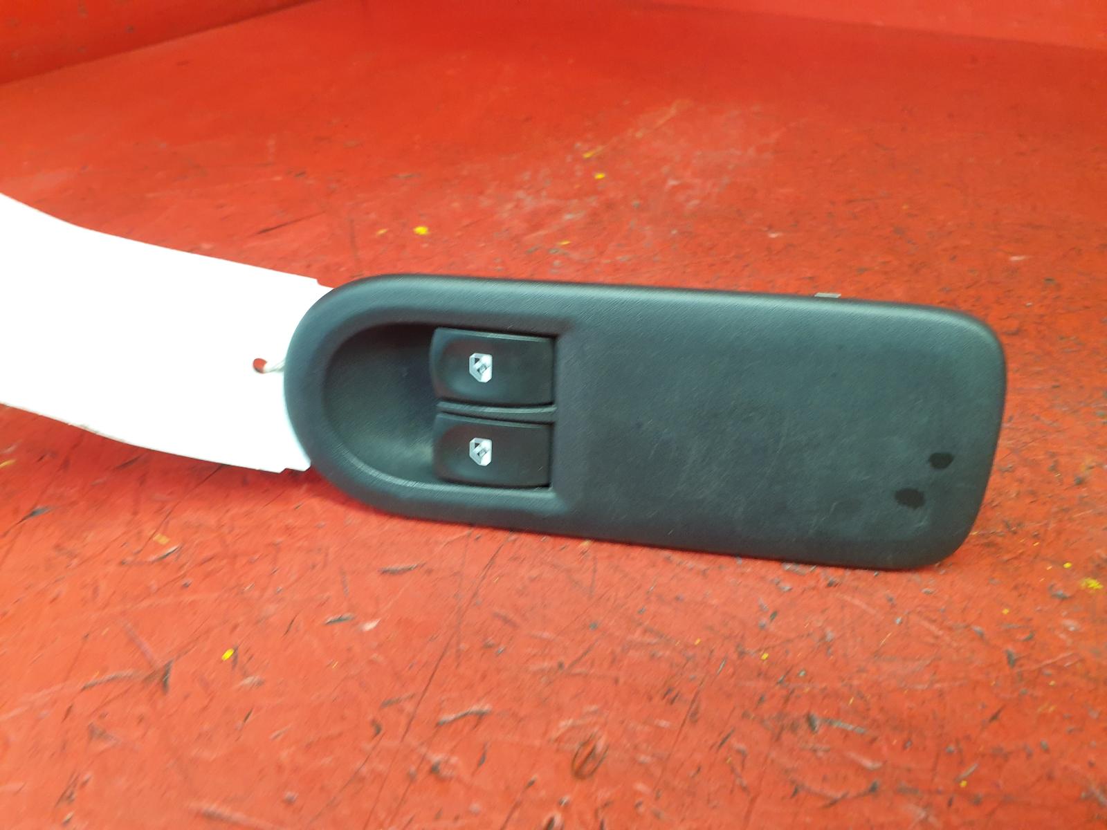 View Auto part Elect. Window Switch Renault Clio 2007