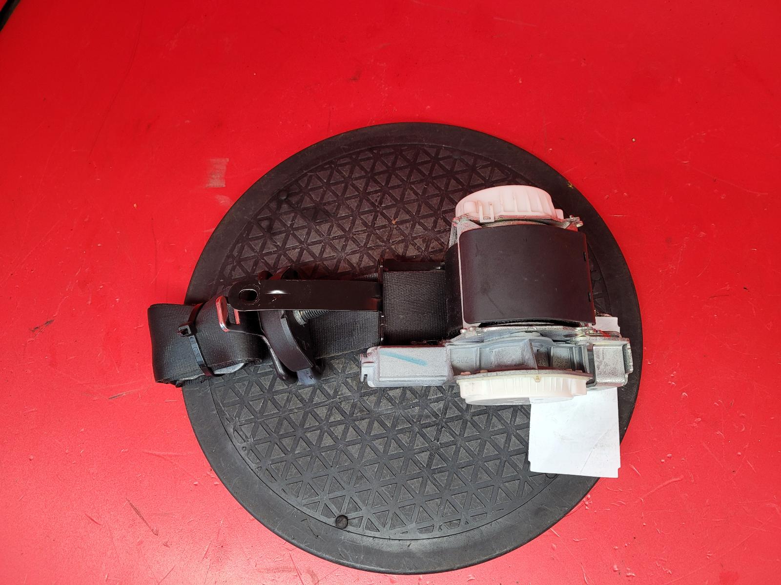 View Auto part Seat Belt Ford Fiesta 2009