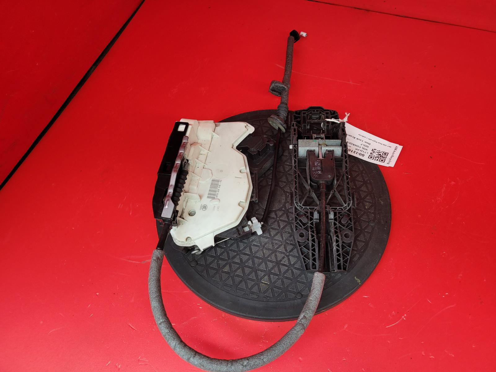 View Auto part Door Lock Assembly Volkswagen Golf 2013