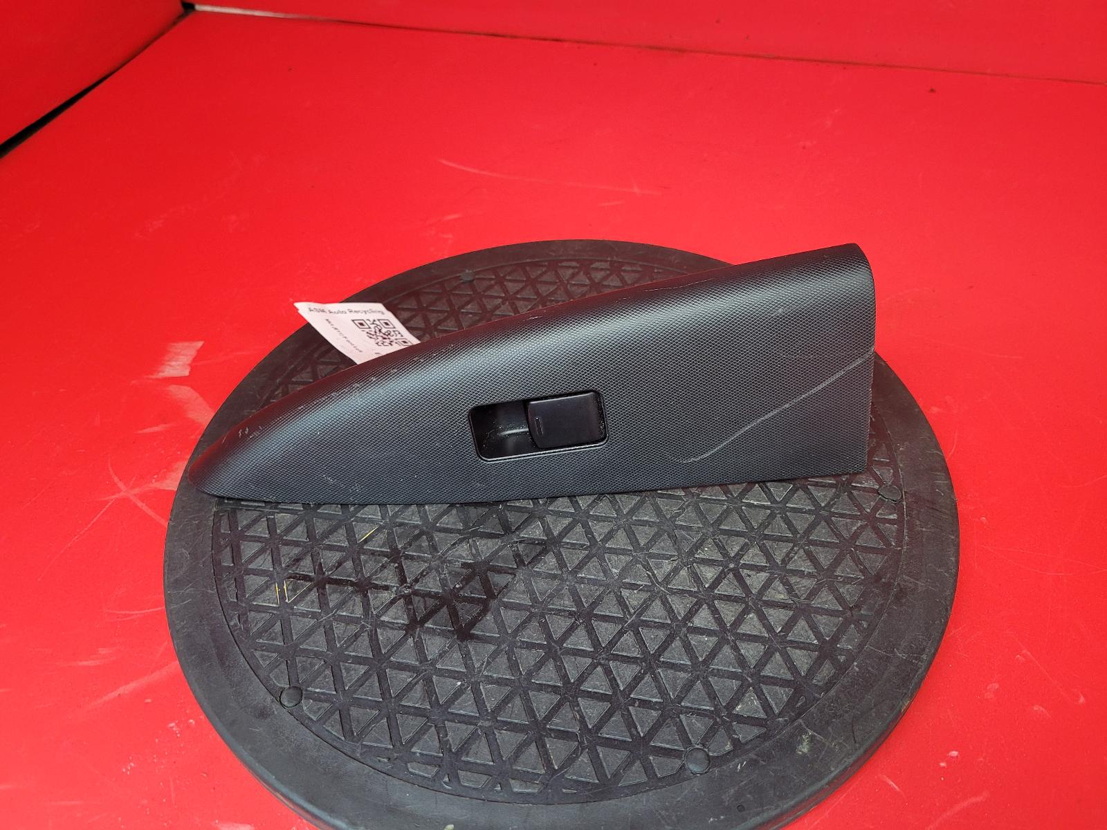 View Auto part Elect. Window Switch Nissan Note 2009