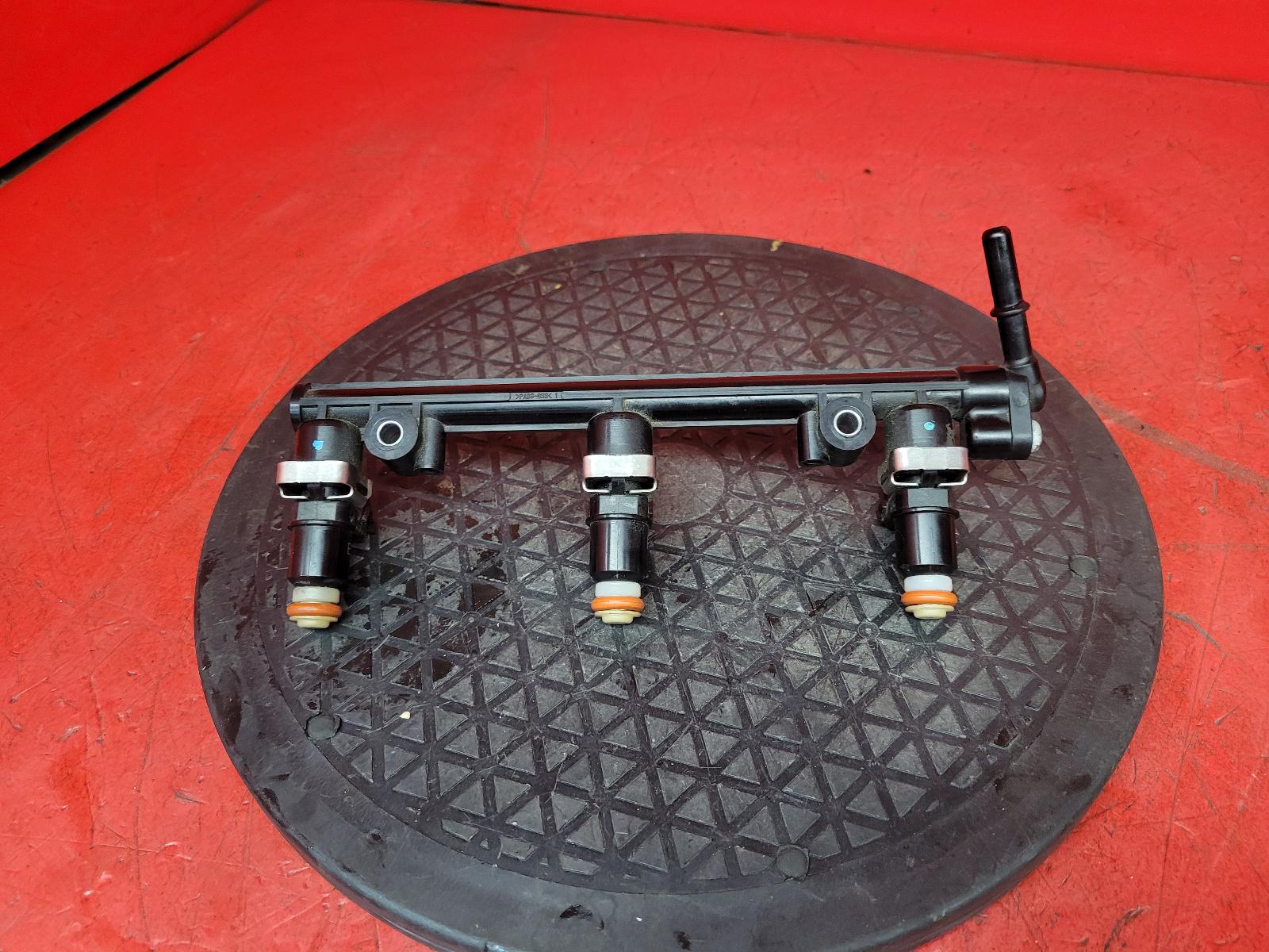 View Auto part Fuel Injector Triumph Speed Triple 1050 2011