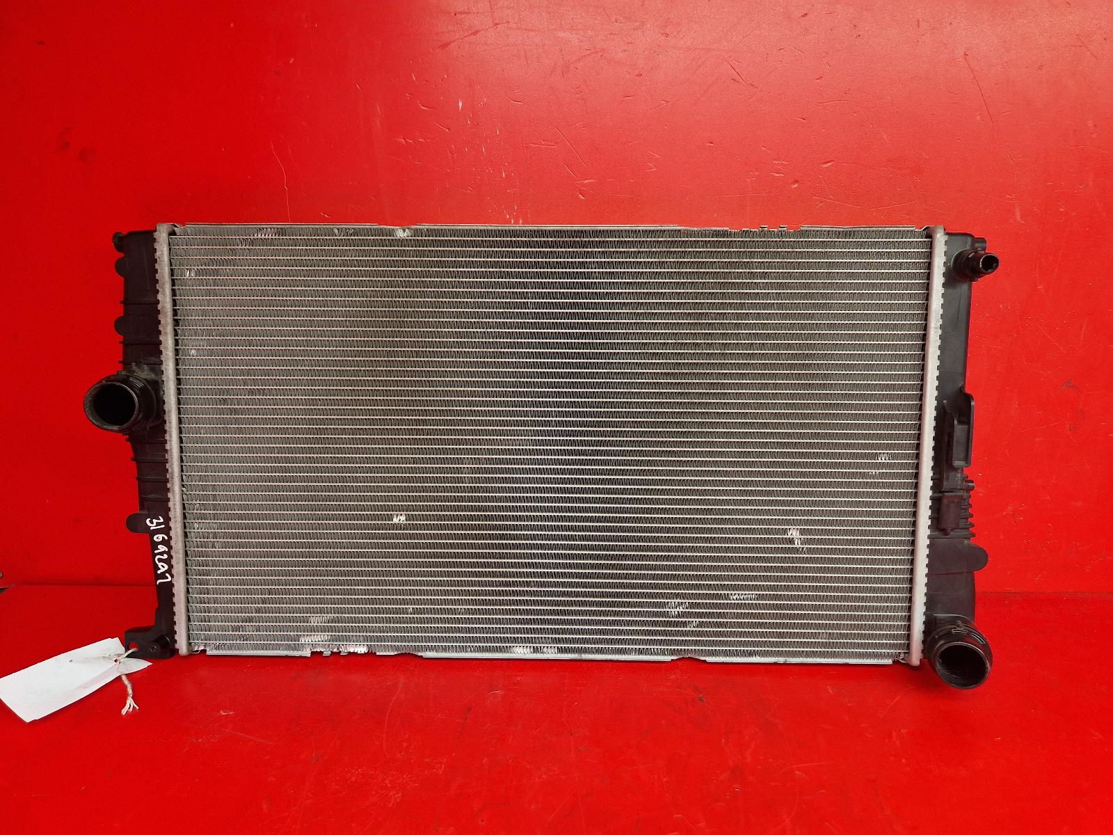 View Auto part Radiator Bmw 1 Series 2019