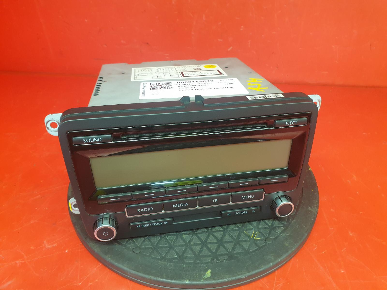 View Auto part A/V Equipment Volkswagen Passat 2009