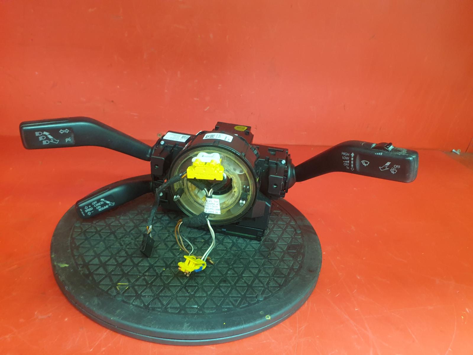 View Auto part Combination Switch Volkswagen Passat 2009