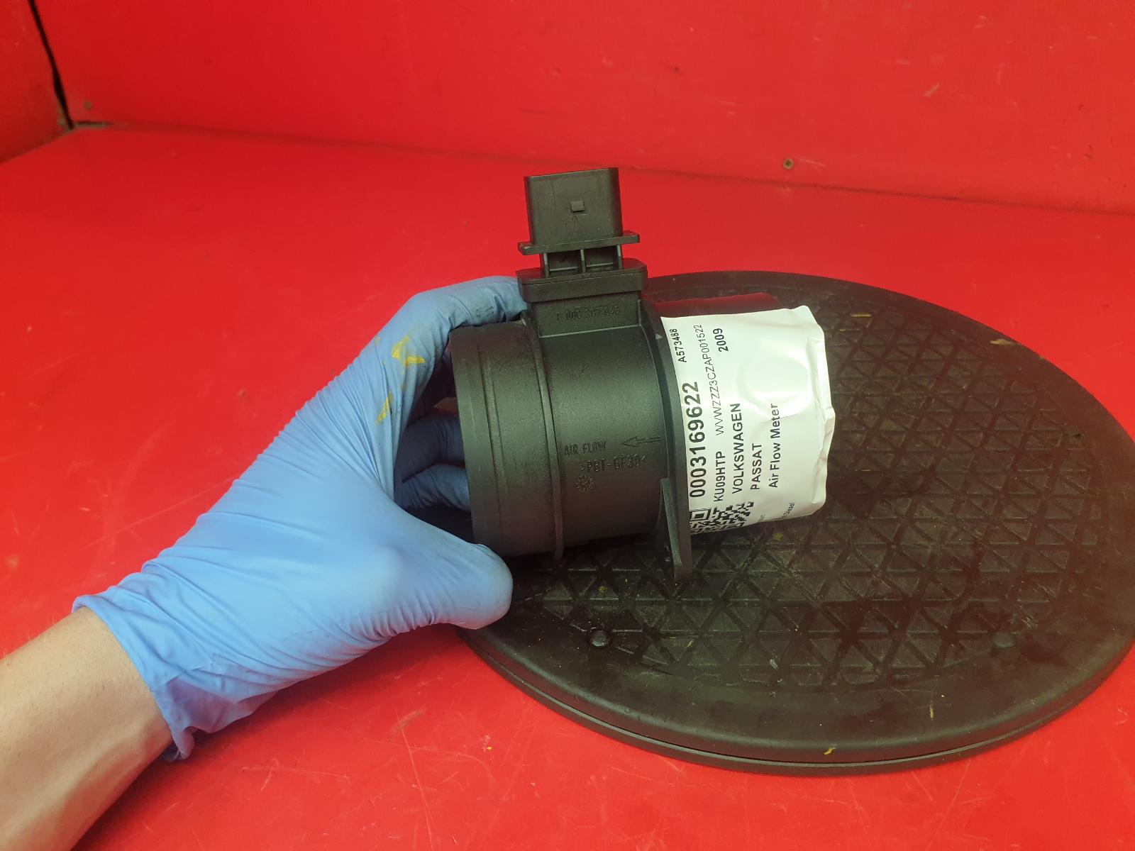 View Auto part Air Flow Meter Volkswagen Passat 2009