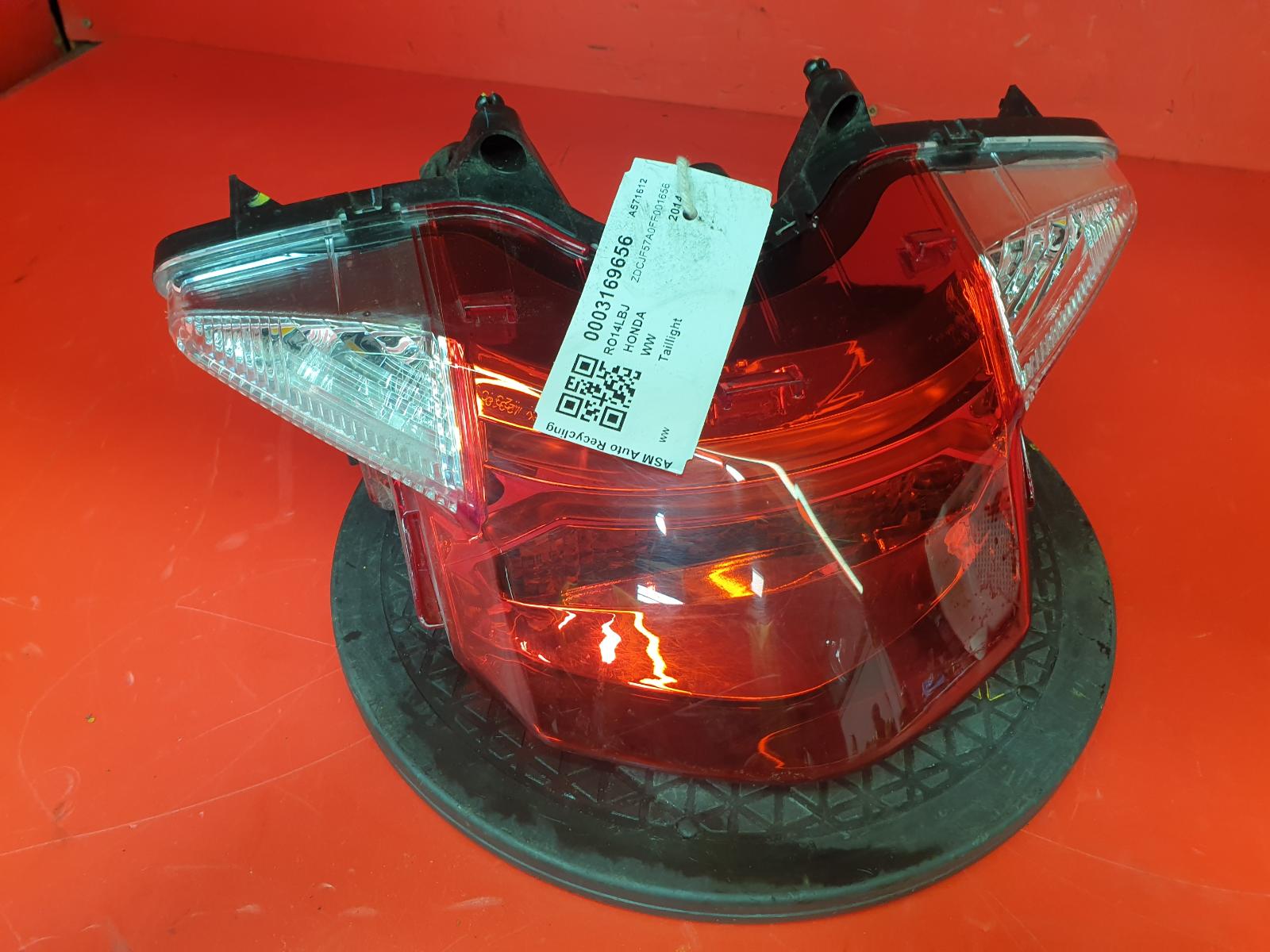 View Auto part Taillight Honda Ww 2014