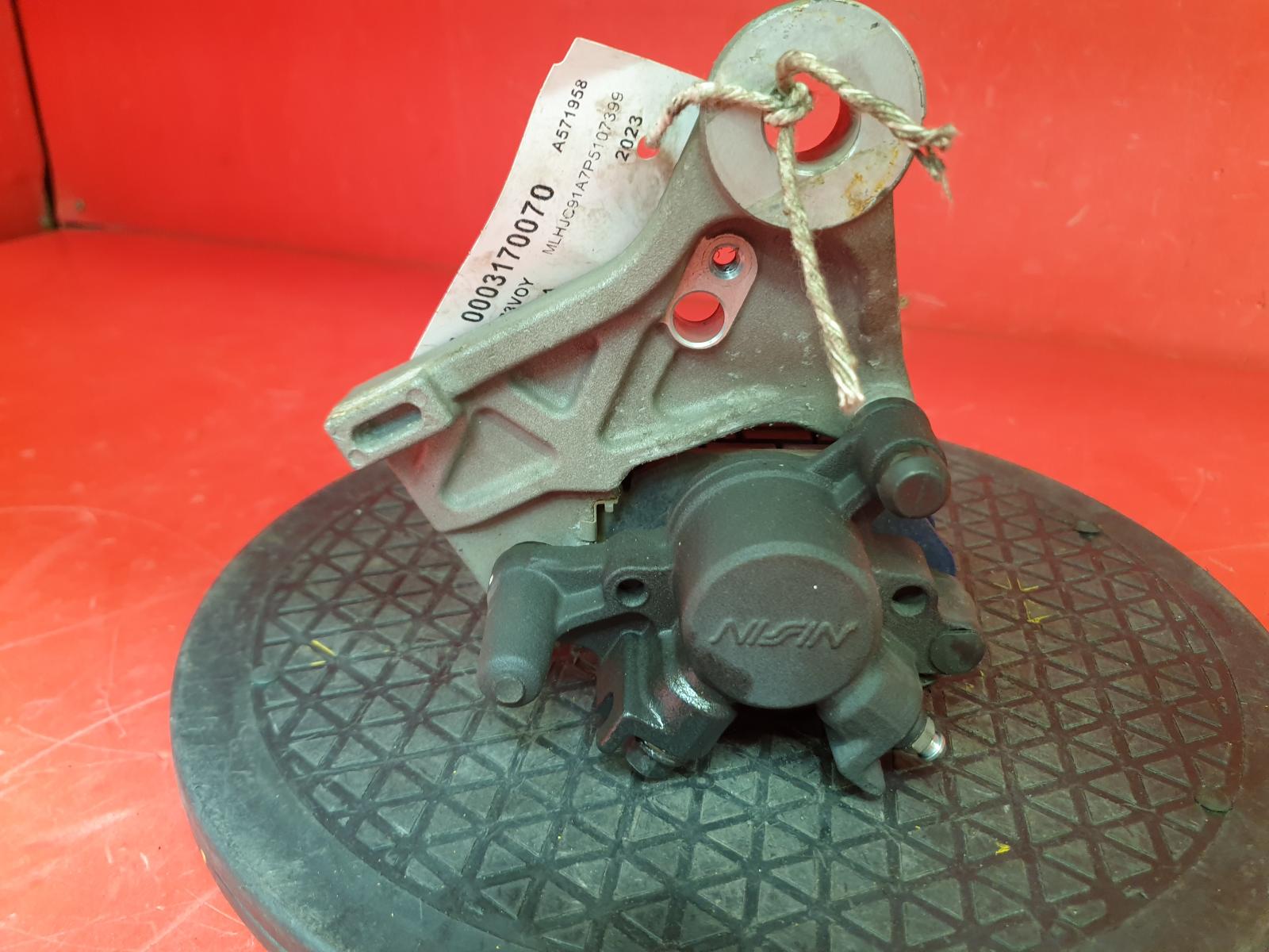 View Auto part Caliper Honda Cb125r 2023