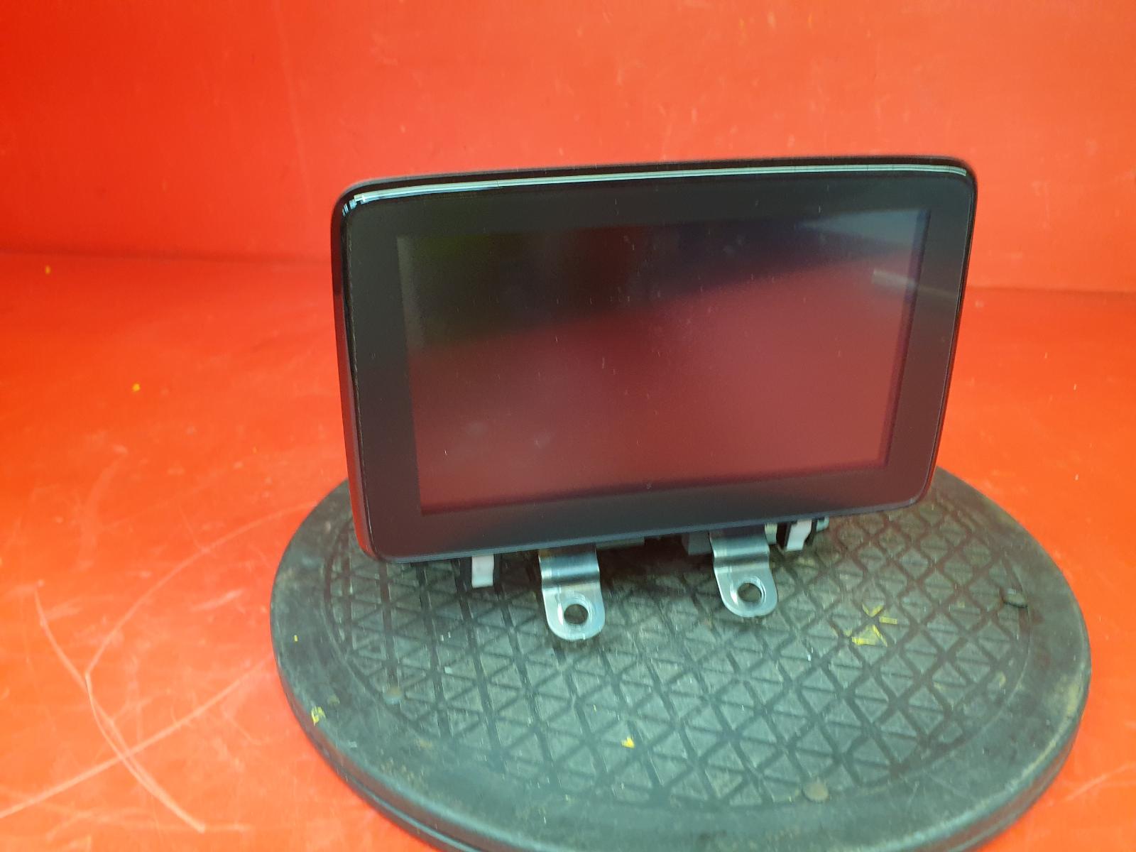 View Auto part Radio Display Mazda 2 2021