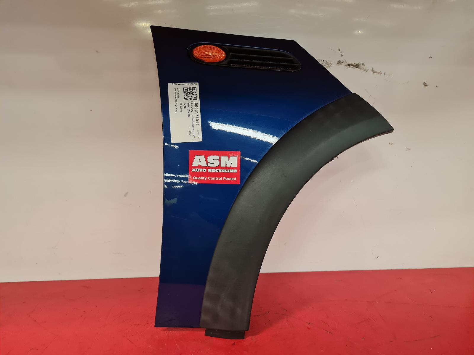 View Auto part R Wing Mini (bmw) Mini 2004