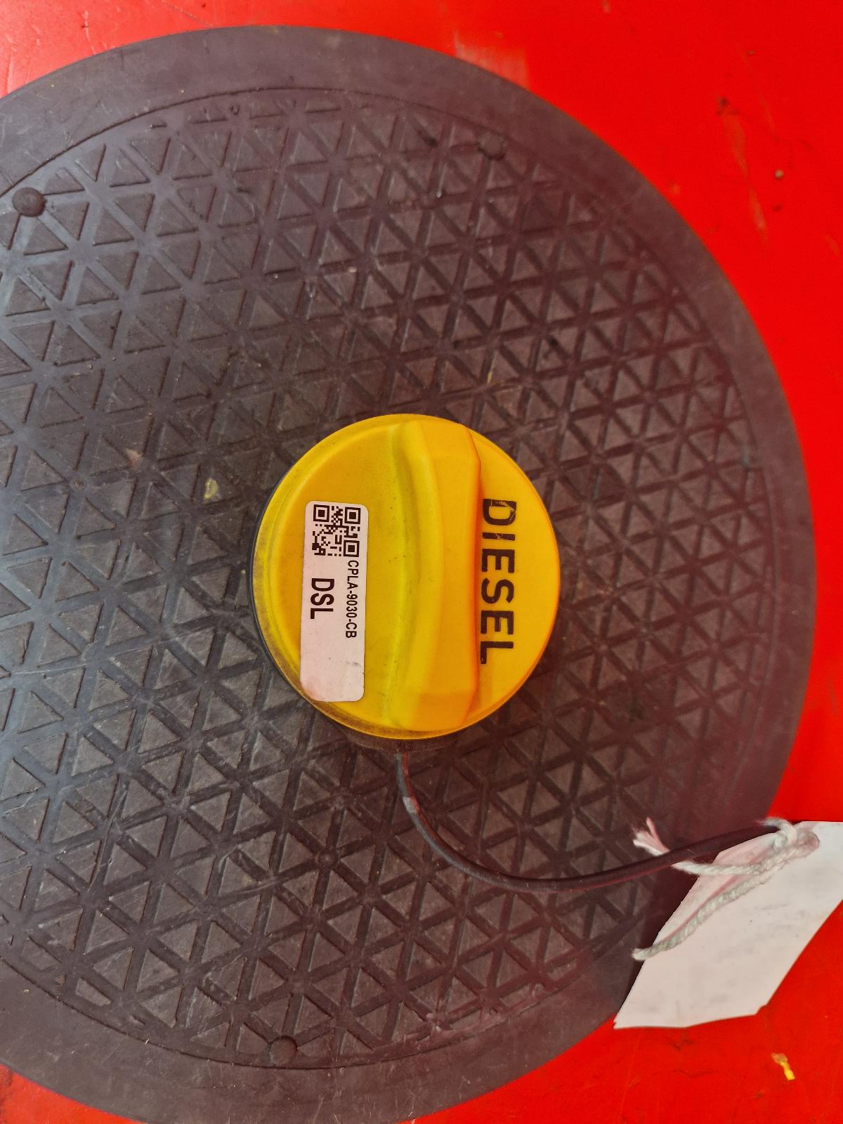 View Auto part Fuelcap Jaguar E Pace 2019
