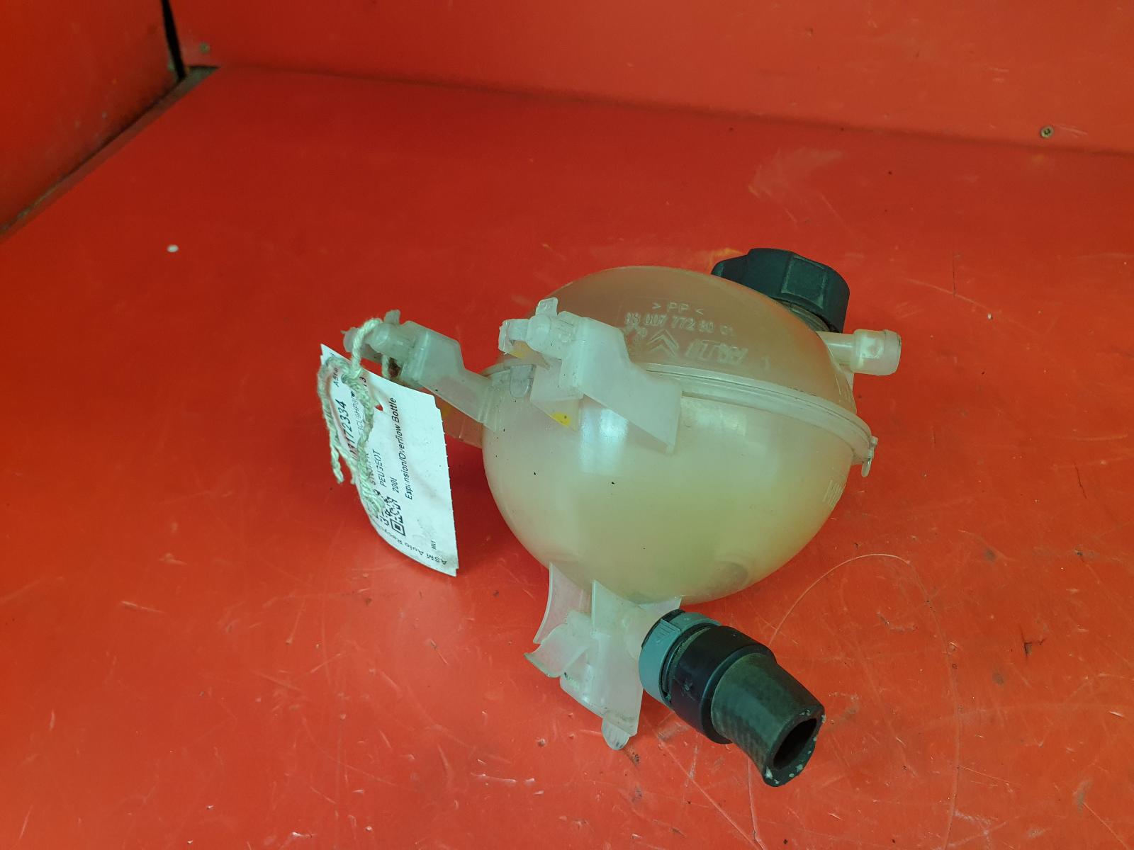 View Auto part Overflow Bottle Peugeot 2008 2013
