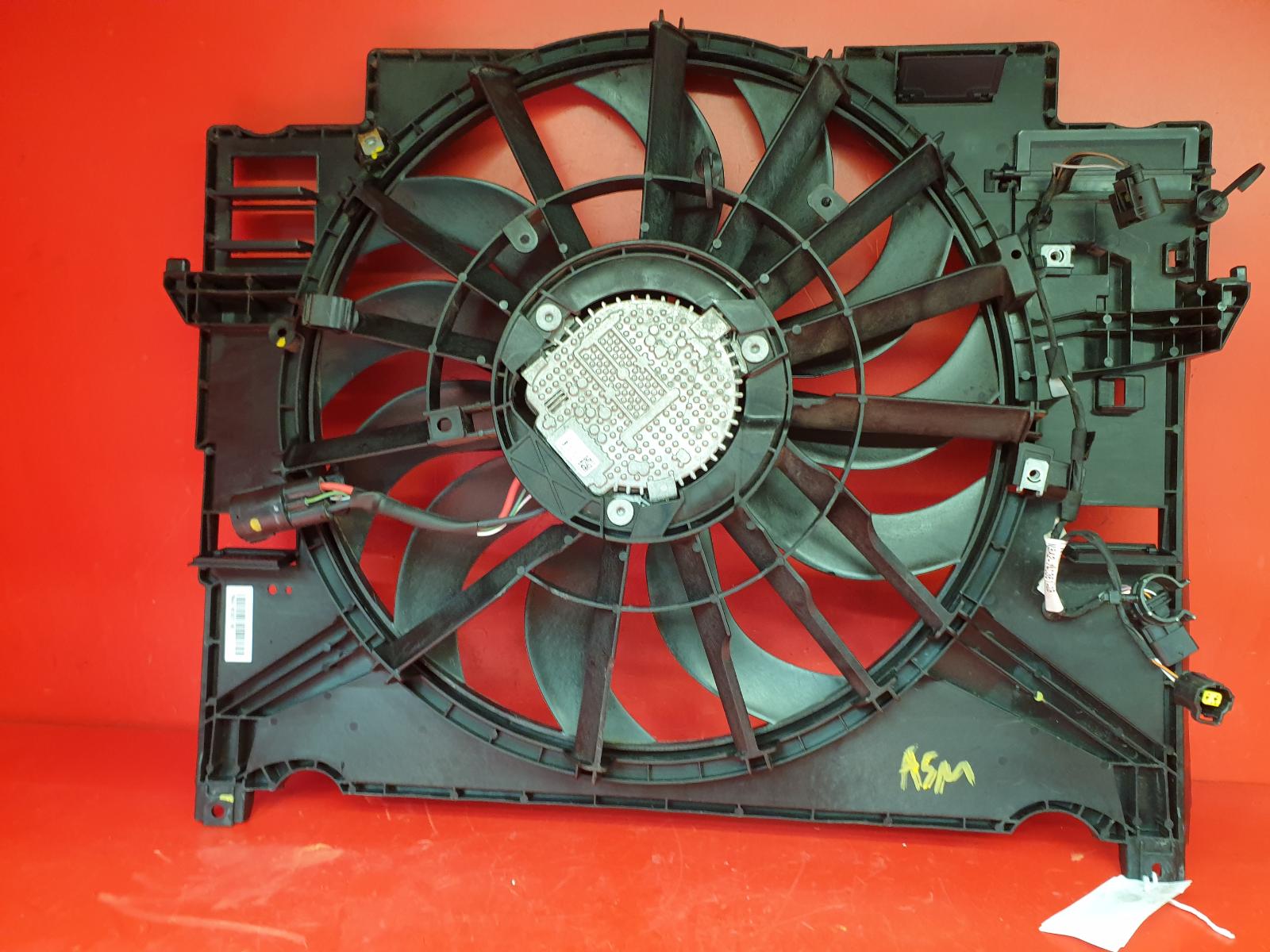 View Auto part Engine Cooling Motor Jaguar F-pace 2021