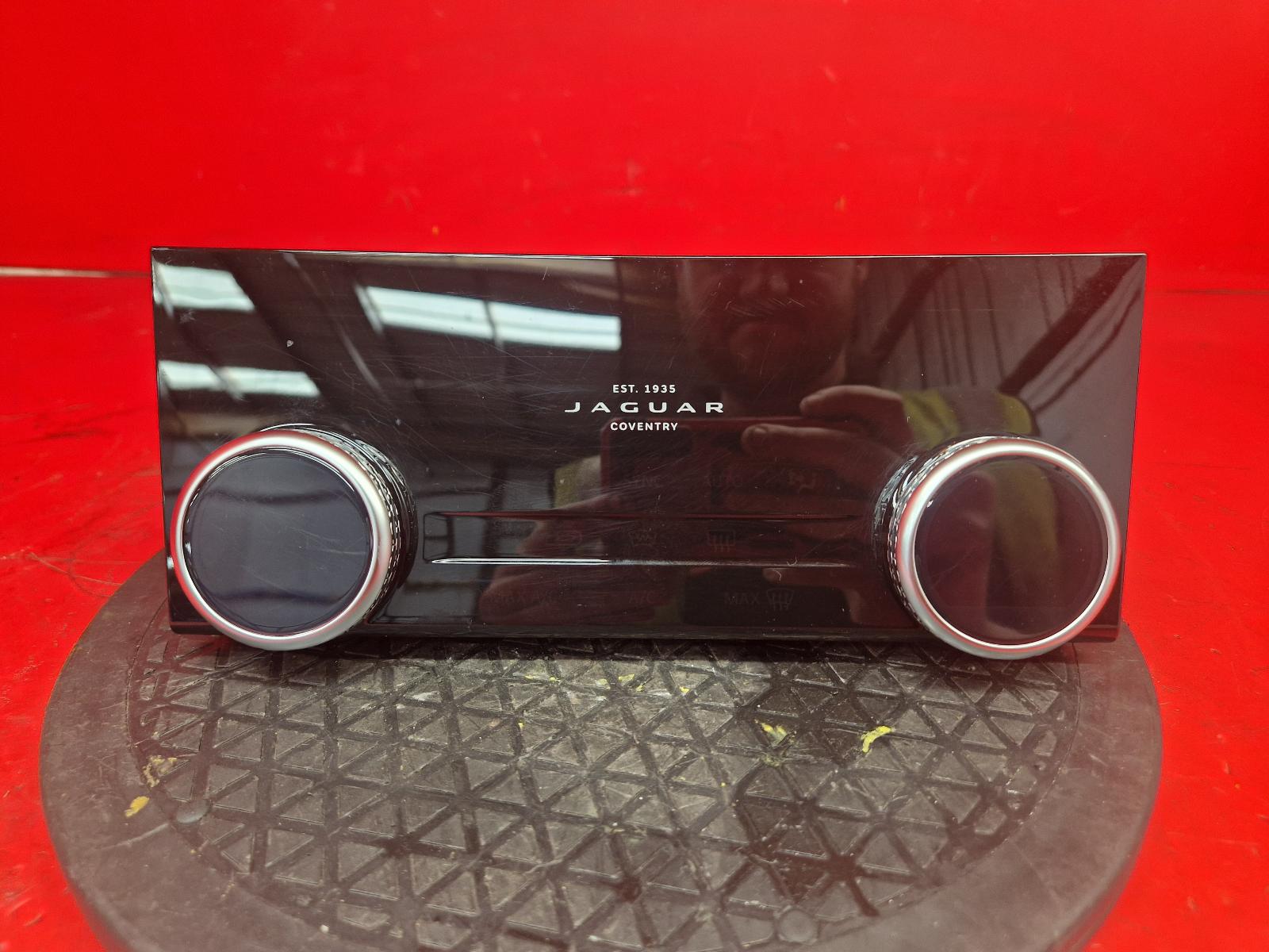 View Auto part Heater/AC Controller Jaguar F-pace 2021