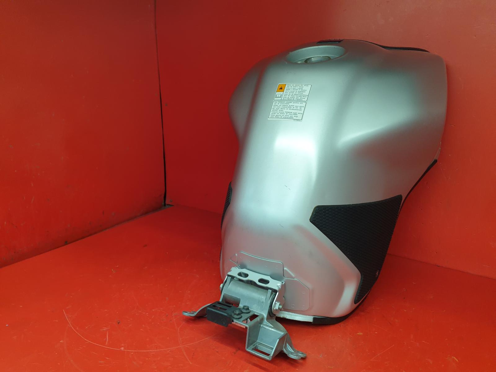 View Auto part Fuel Tank Yamaha Xt 1200 Super Tenere 2016