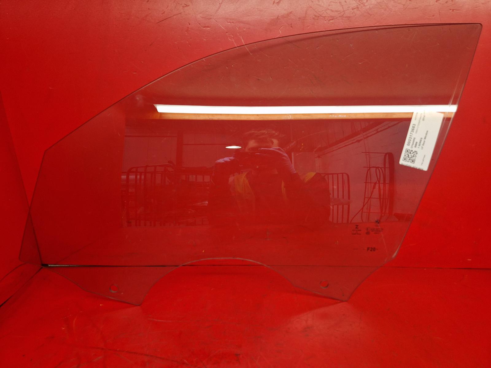 View Auto part LF Door Window Bmw 1 Series 2014