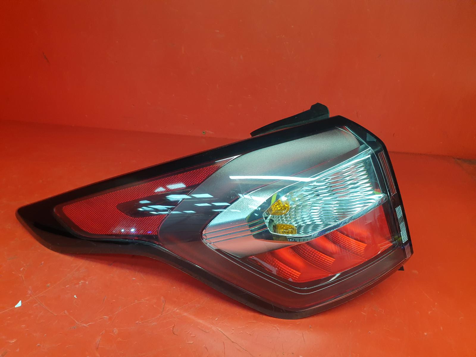 View Auto part L Taillight Ford Kuga 2019