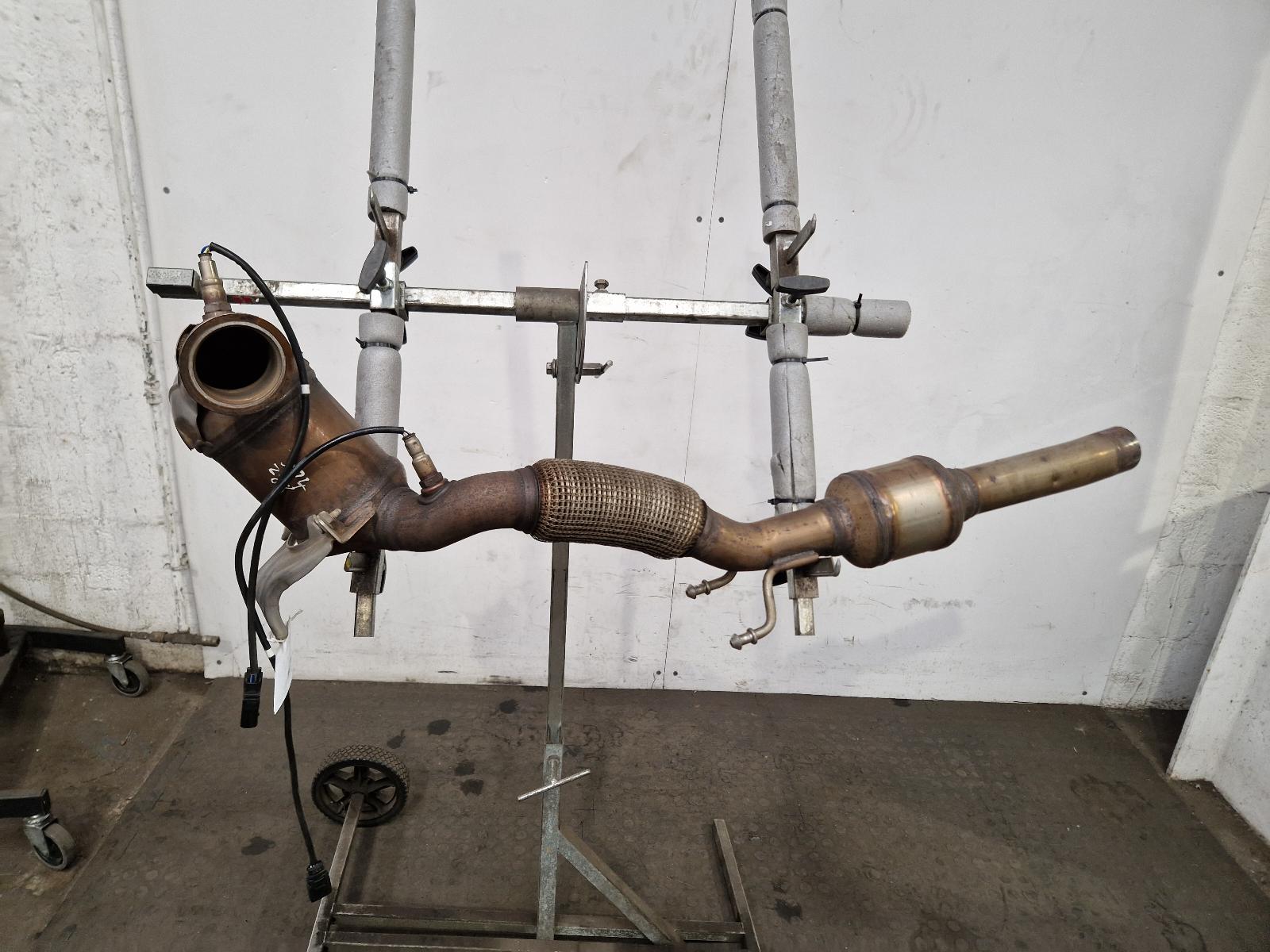 View Auto part Catalytic Converter Volkswagen Golf Sv 2018