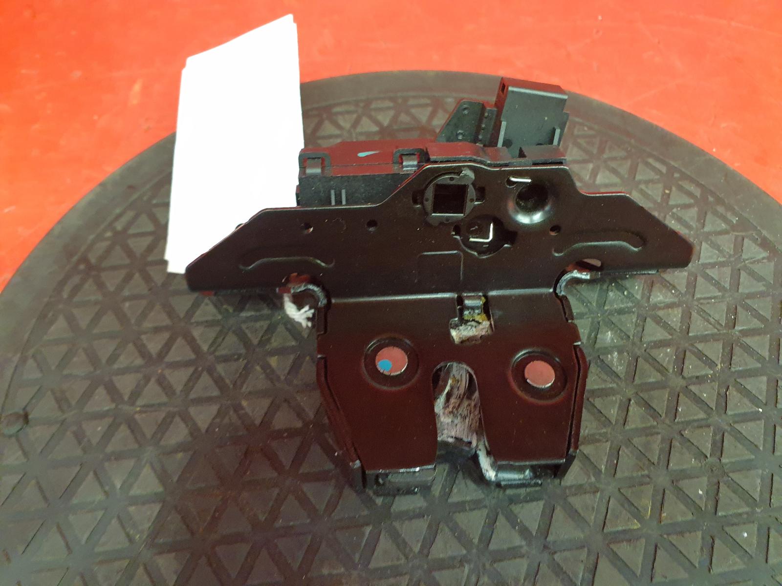 View Auto part Bootlid/Tailgate Lock Vauxhall Mokka 2014