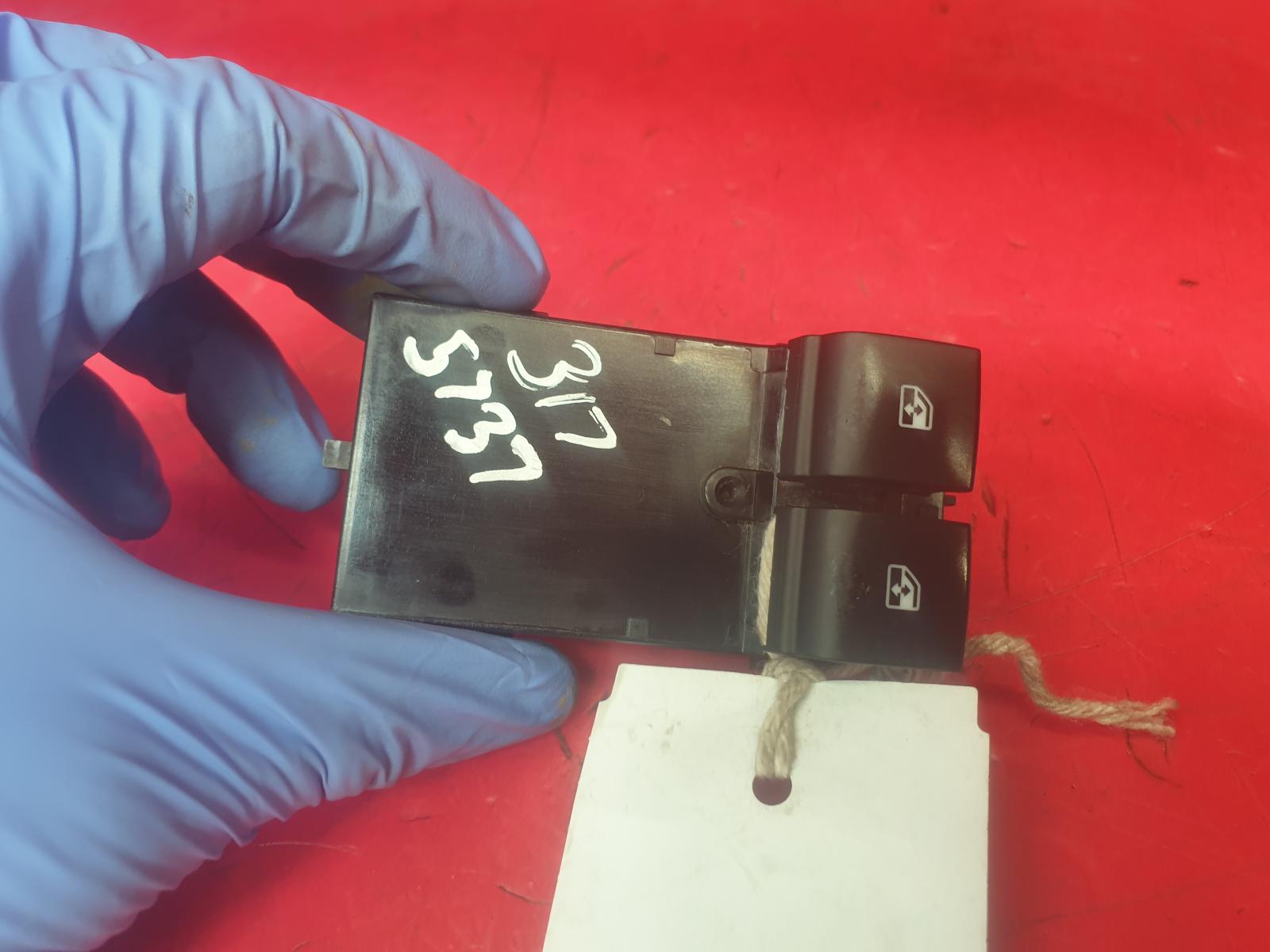 View Auto part Elect. Window Switch Vauxhall Astra 2011