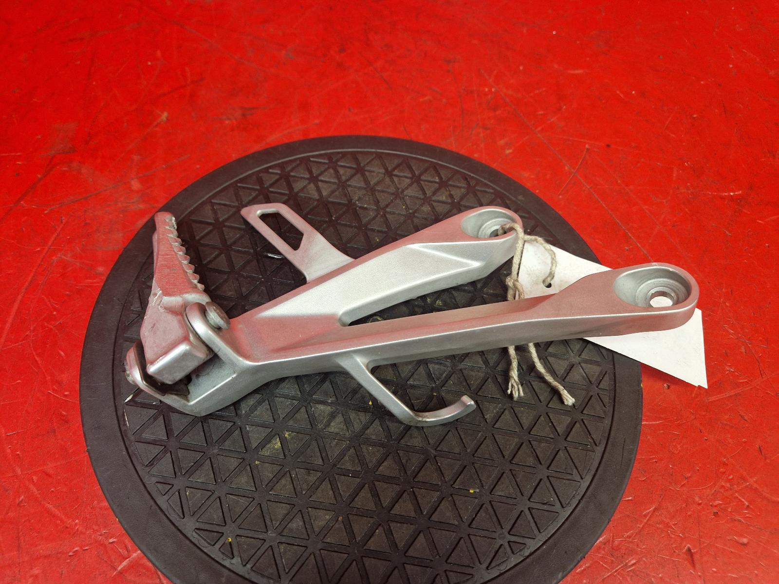 View Auto part Right Footrest Honda Cbr 600 R3-r 2024