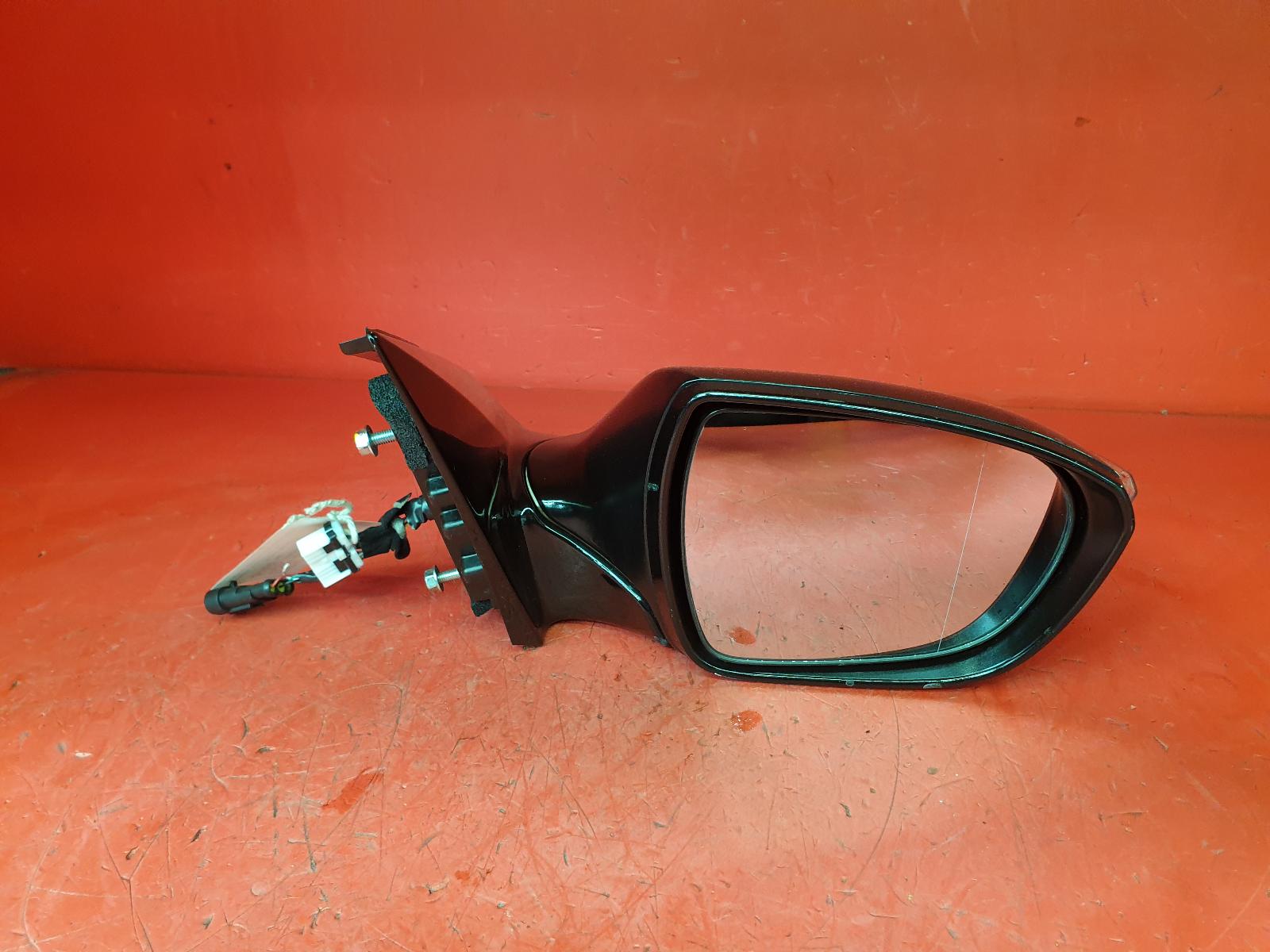 View Auto part R Door Mirror Hyundai I40 2016