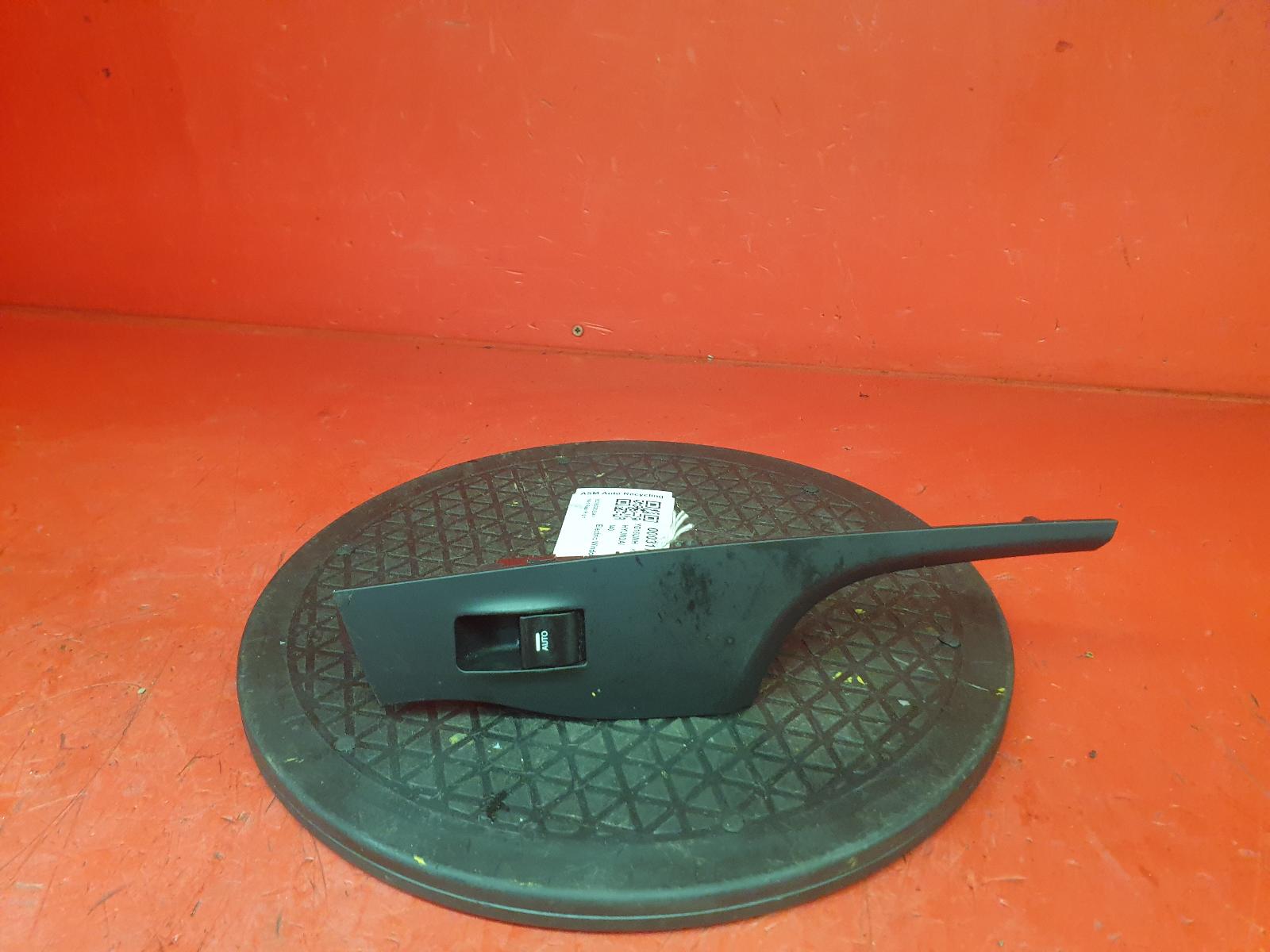 View Auto part Elect. Window Switch Hyundai I40 2016