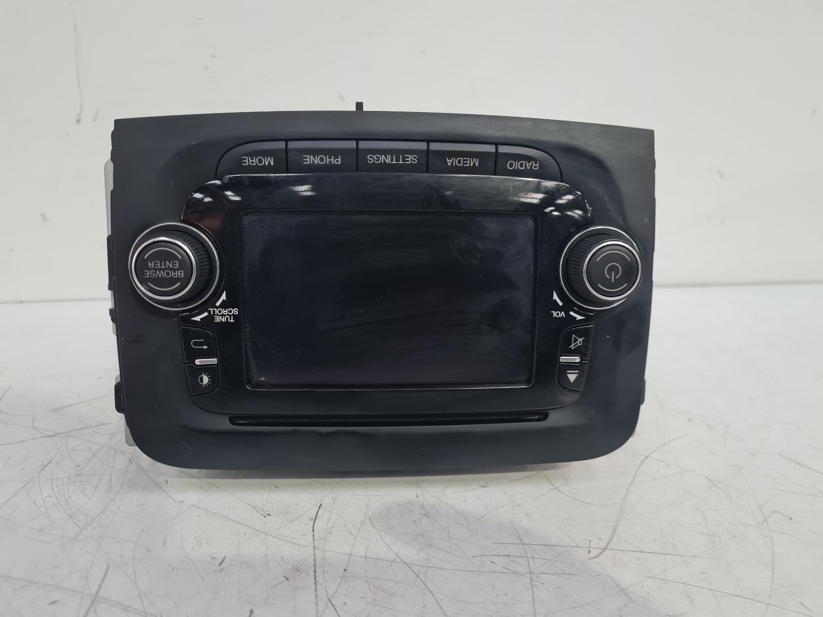 View Auto part A/V Equipment Fiat 500l 2014