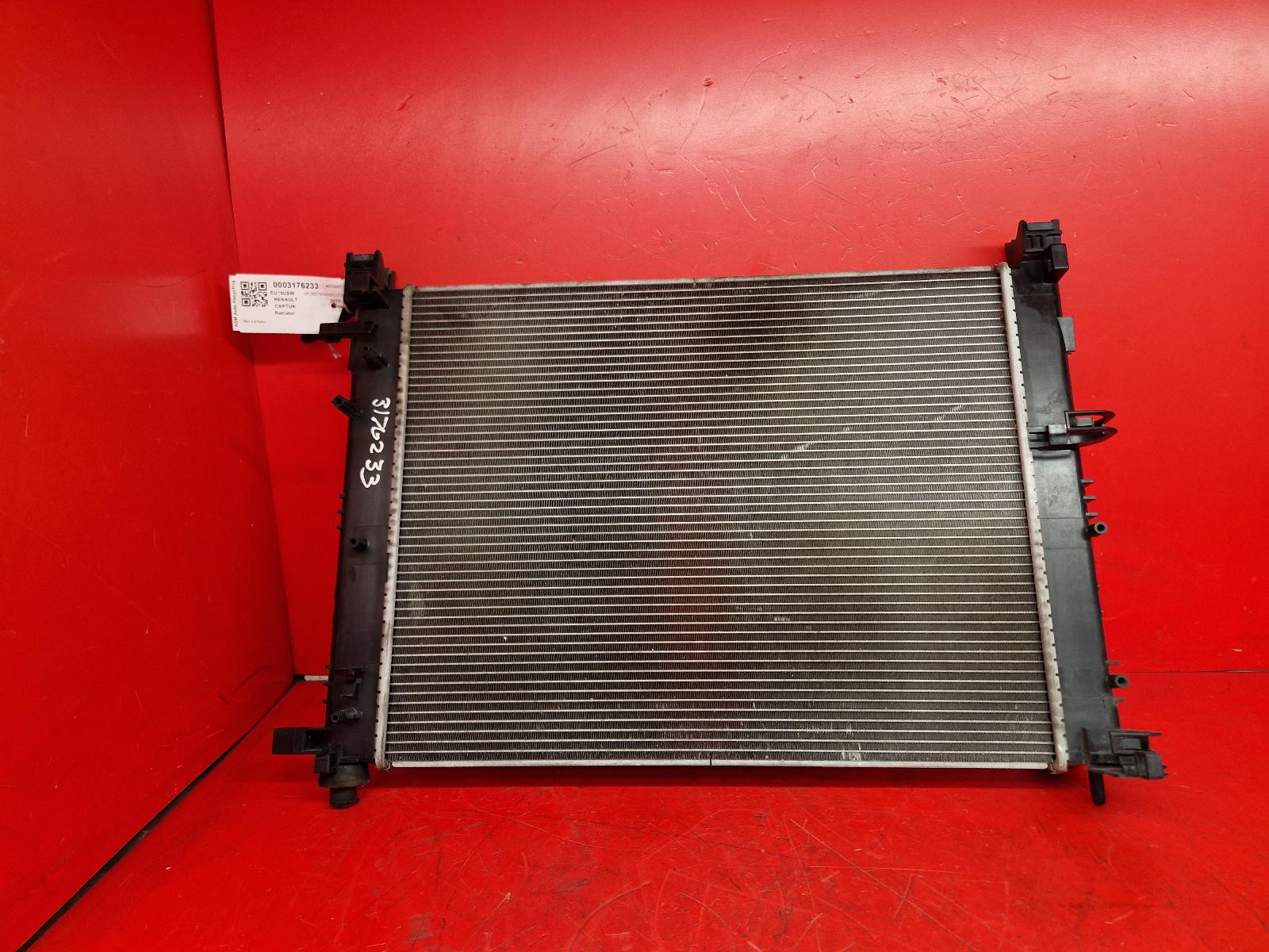 View Auto part Radiator Renault Captur 2019