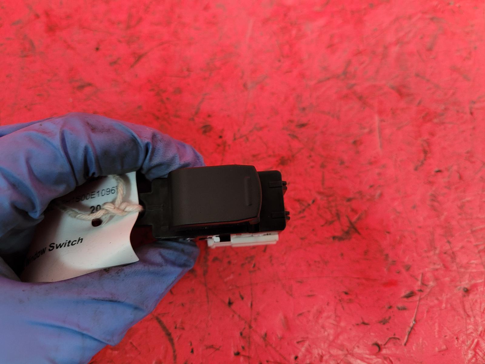 View Auto part Elect. Window Switch Suzuki Vitara 2025