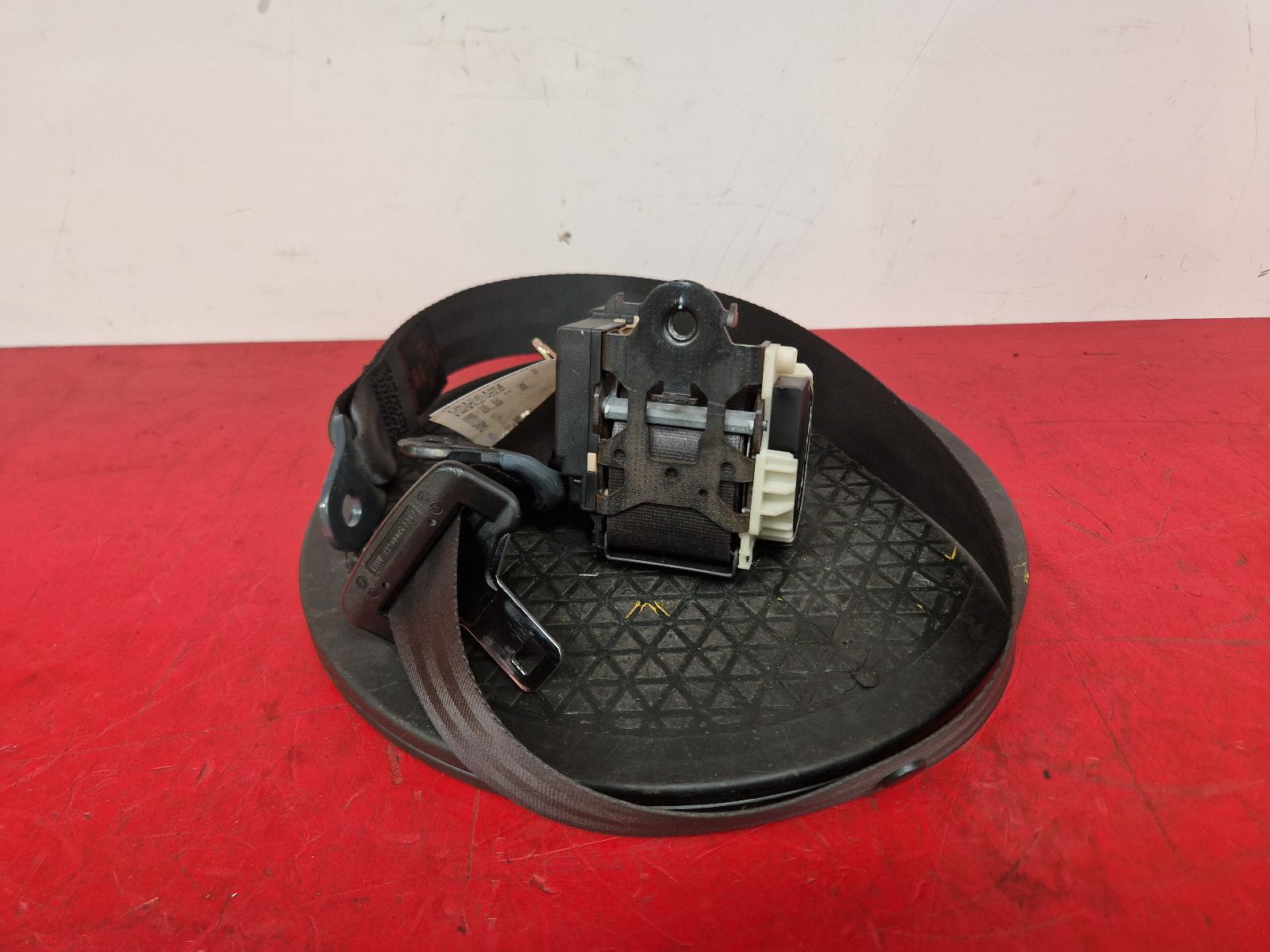 View Auto part Seat Belt Citroen C3 2004