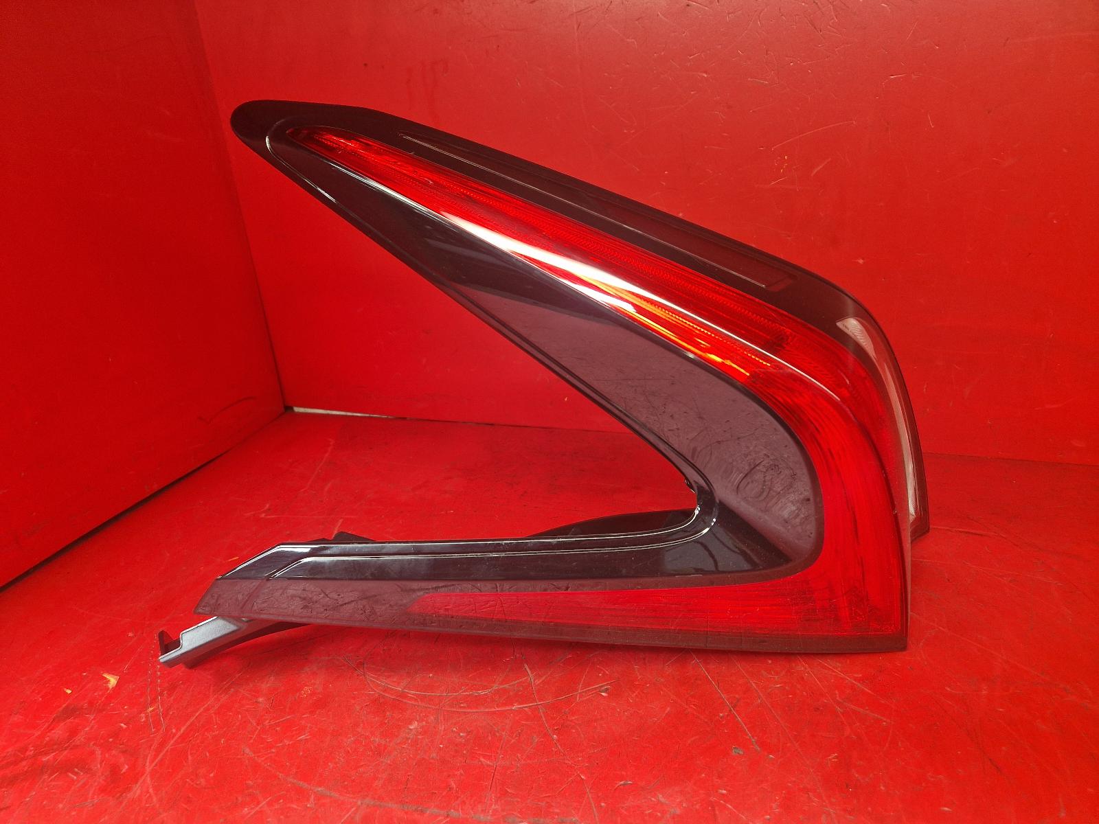 View Auto part R Taillight Nissan Leaf 2022