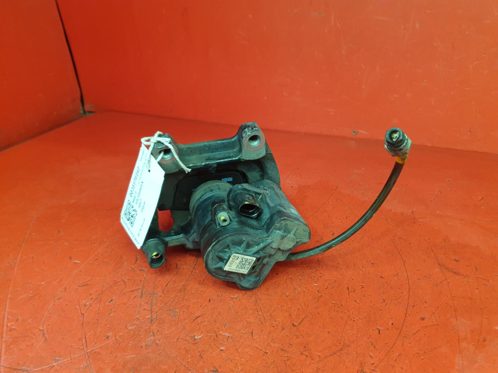 View Auto part Caliper Volkswagen Golf 2018