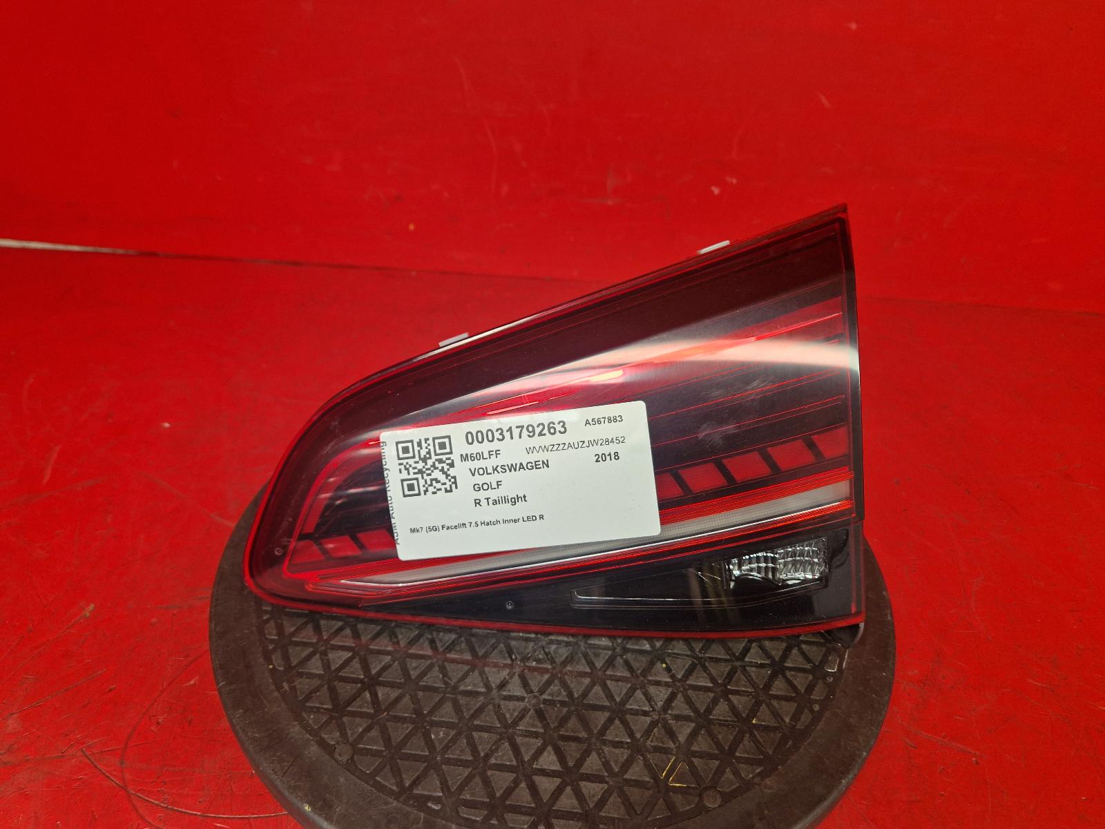 View Auto part R Taillight Volkswagen Golf 2018