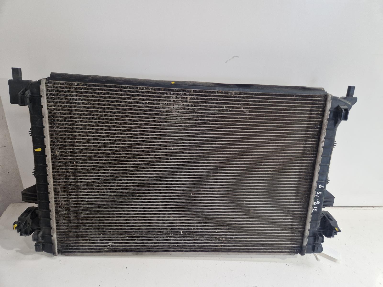 View Auto part Radiator Audi A3 2020