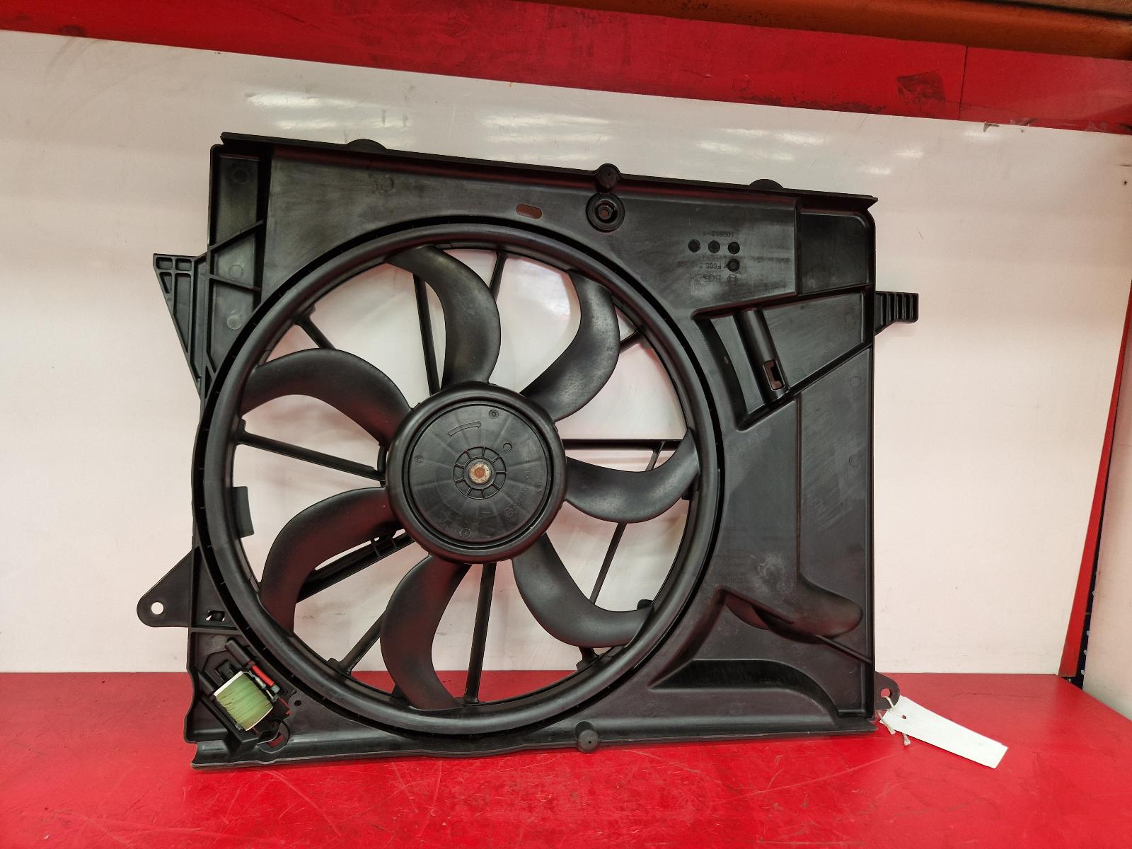 View Auto part Engine Cooling Motor Vauxhall Mokka 2015