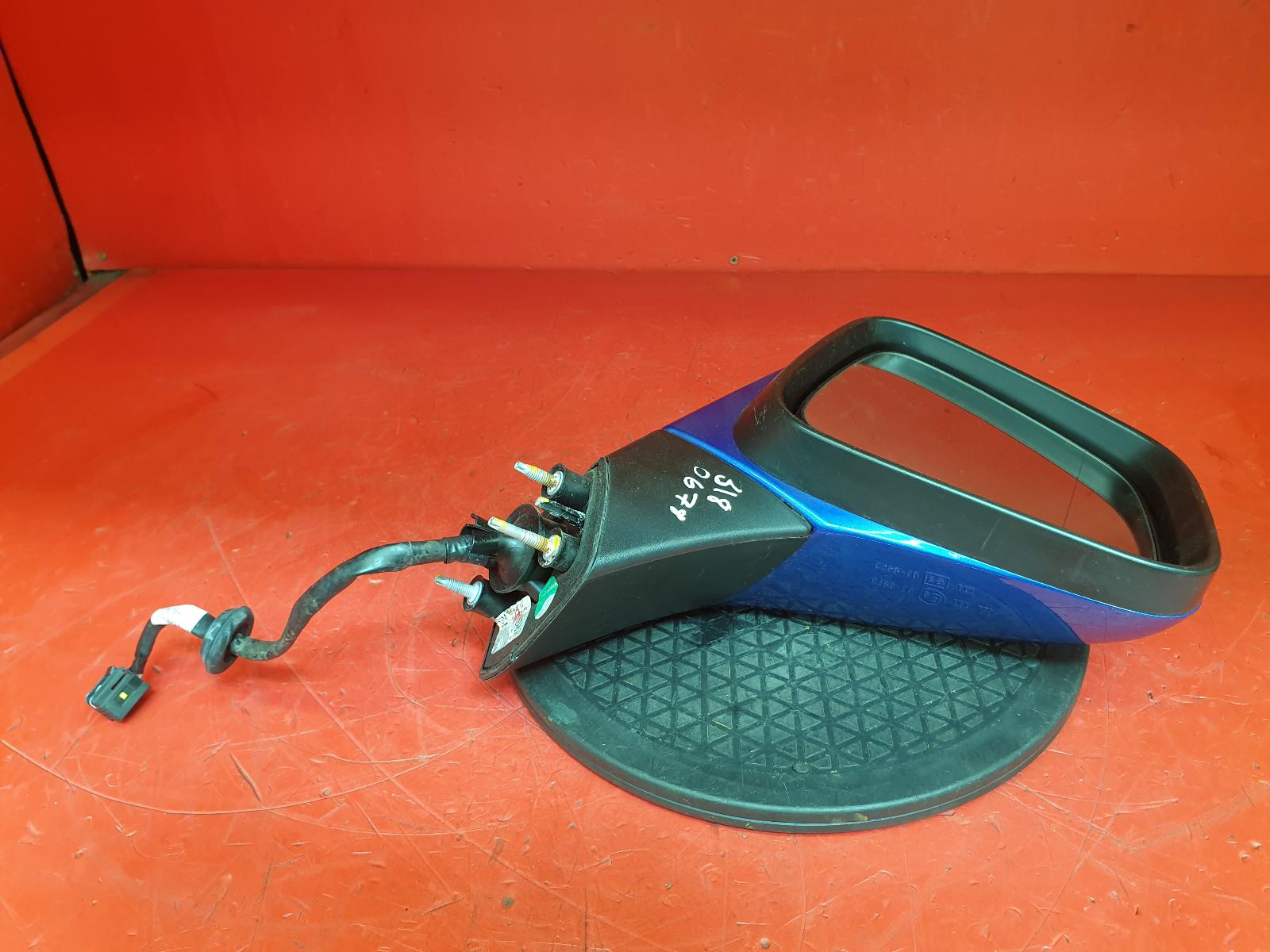 View Auto part R Door Mirror Vauxhall Mokka 2015