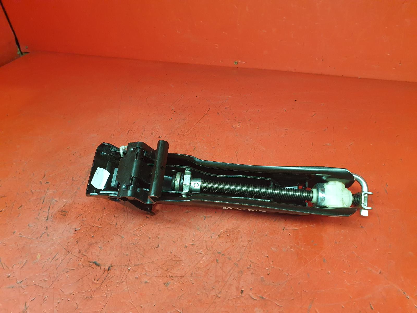 View Auto part Jack Skoda Fabia 2013