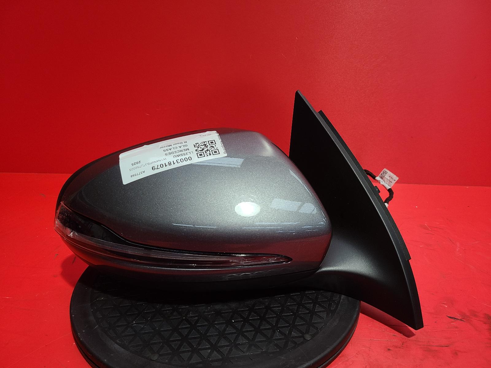 View Auto part R Door Mirror Mercedes Gla Class 2025