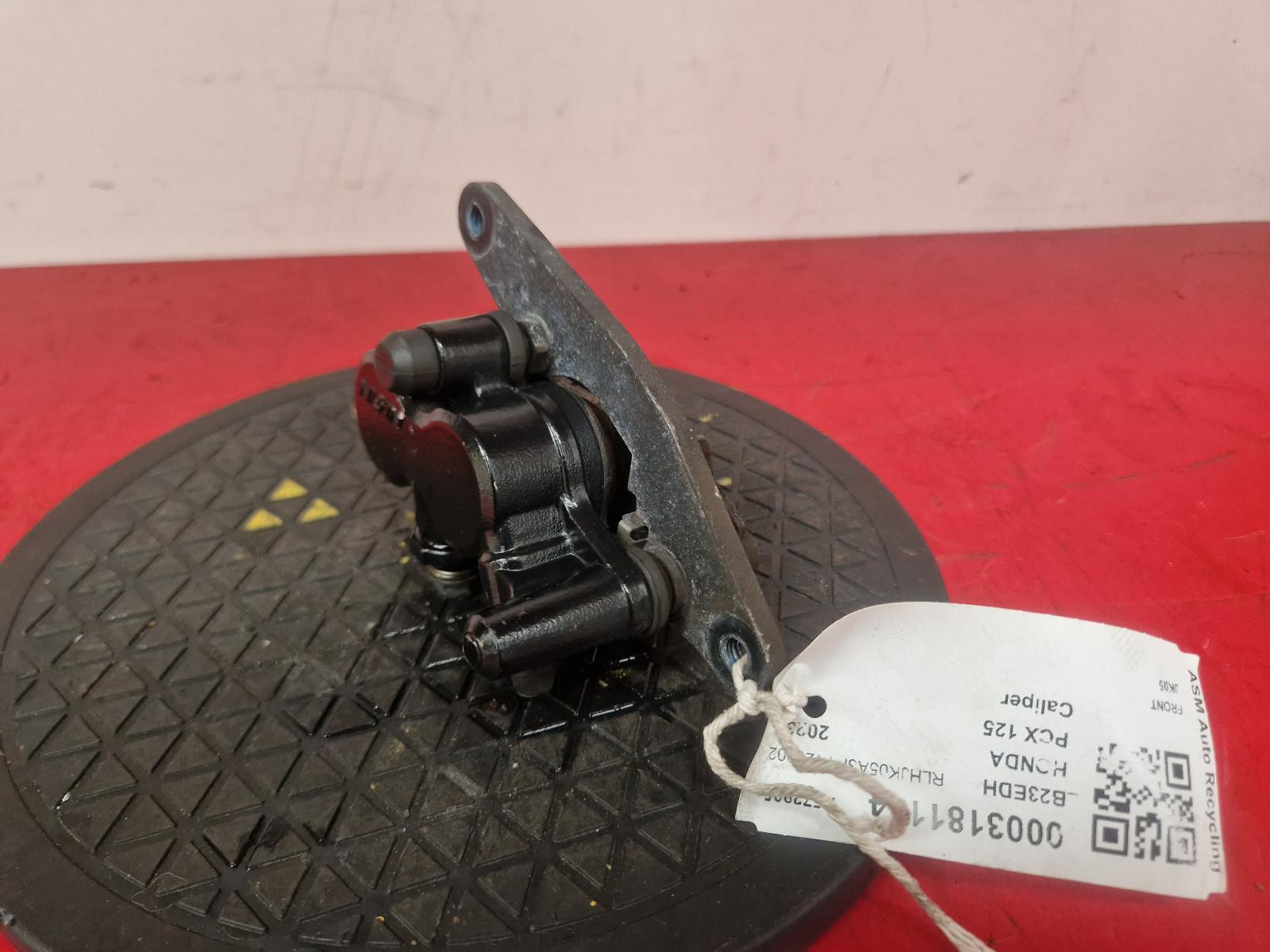 View Auto part Caliper Honda Pcx 125 2023