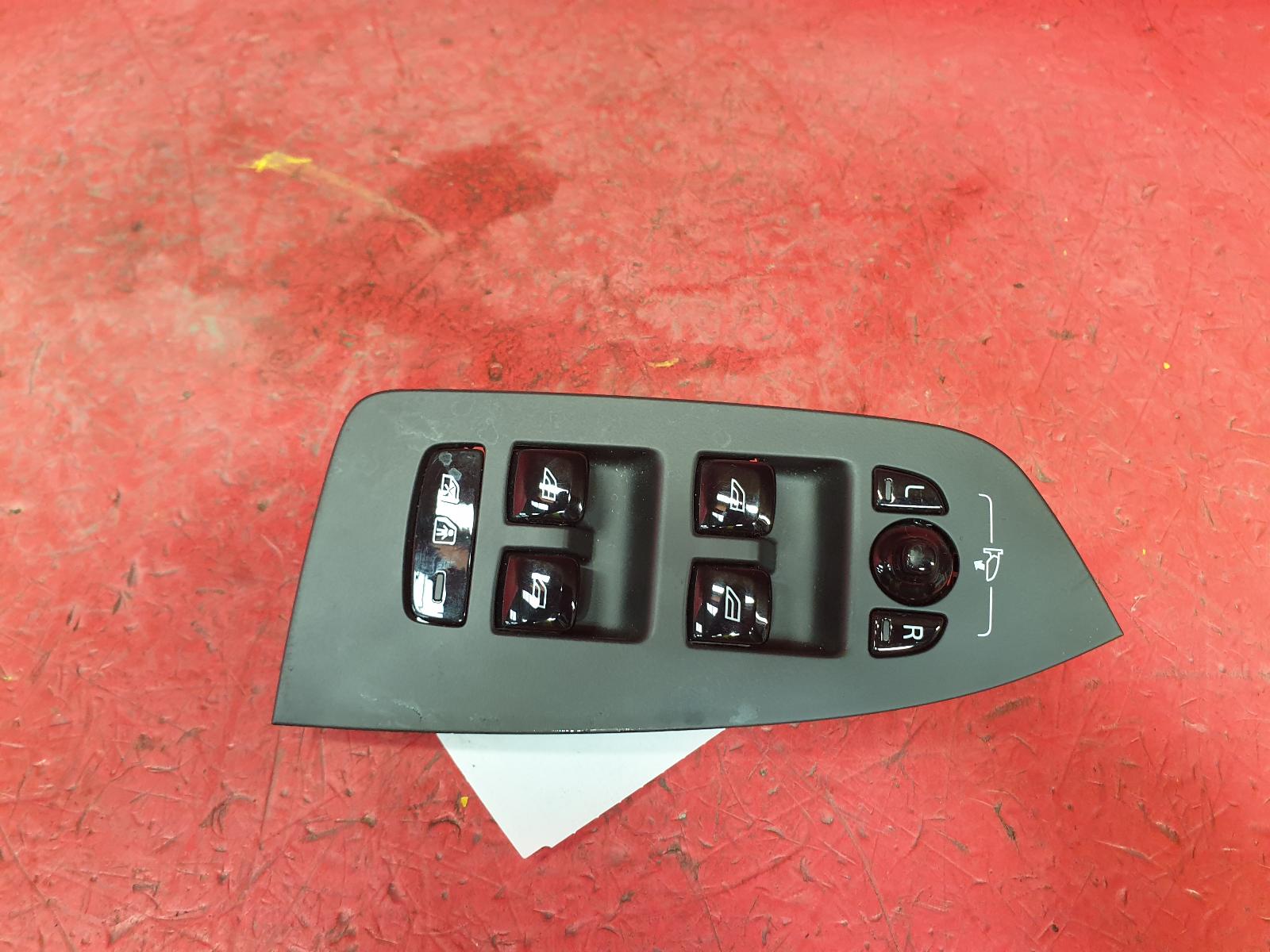 View Auto part Elect. Window Switch Volvo V90 2023
