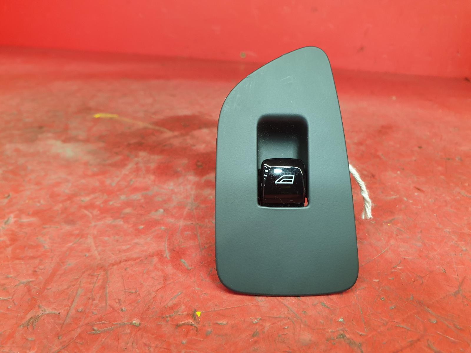 View Auto part Elect. Window Switch Volvo V90 2023