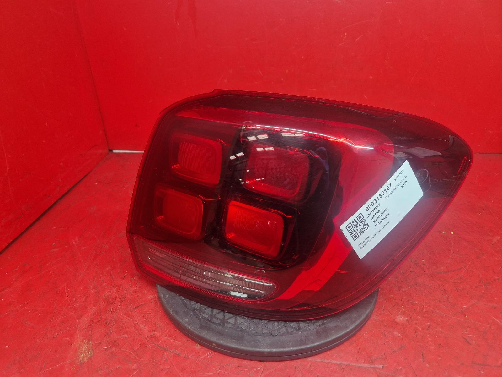 View Auto part R Taillight Dacia Sandero 2019