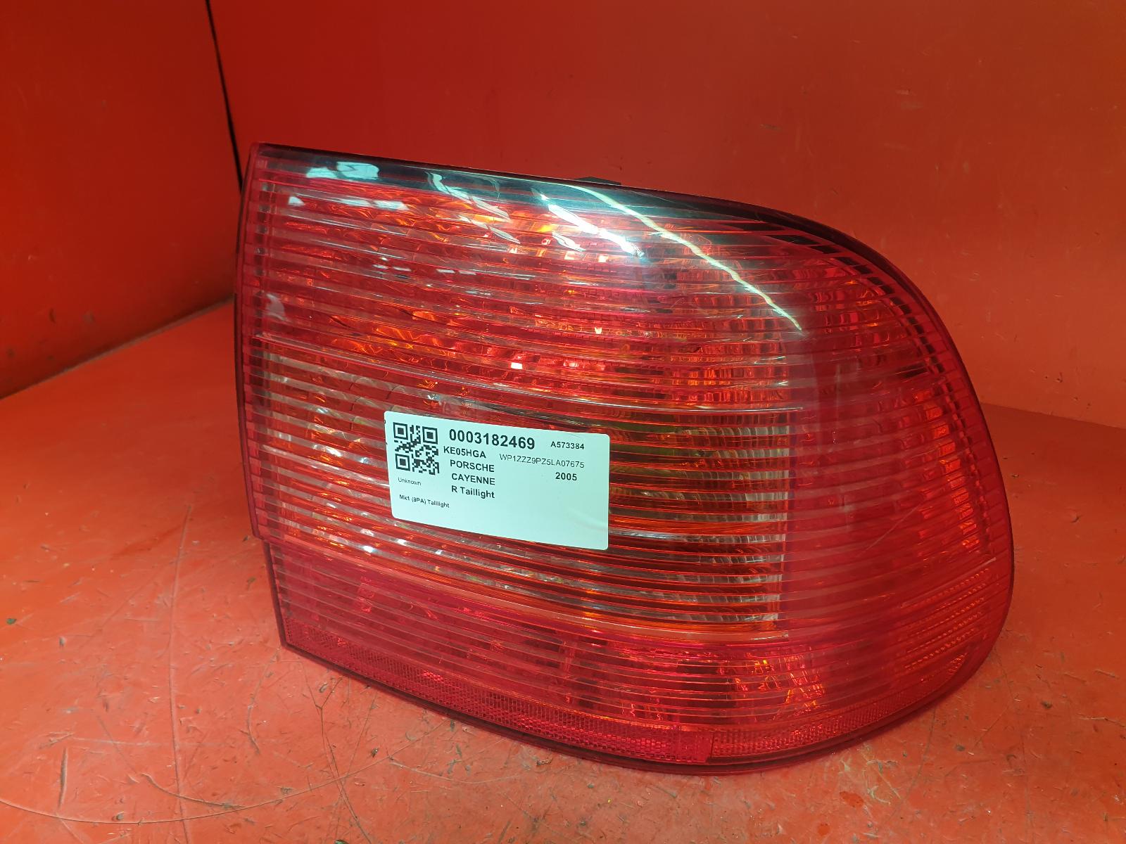 View Auto part R Taillight Porsche Cayenne 2005