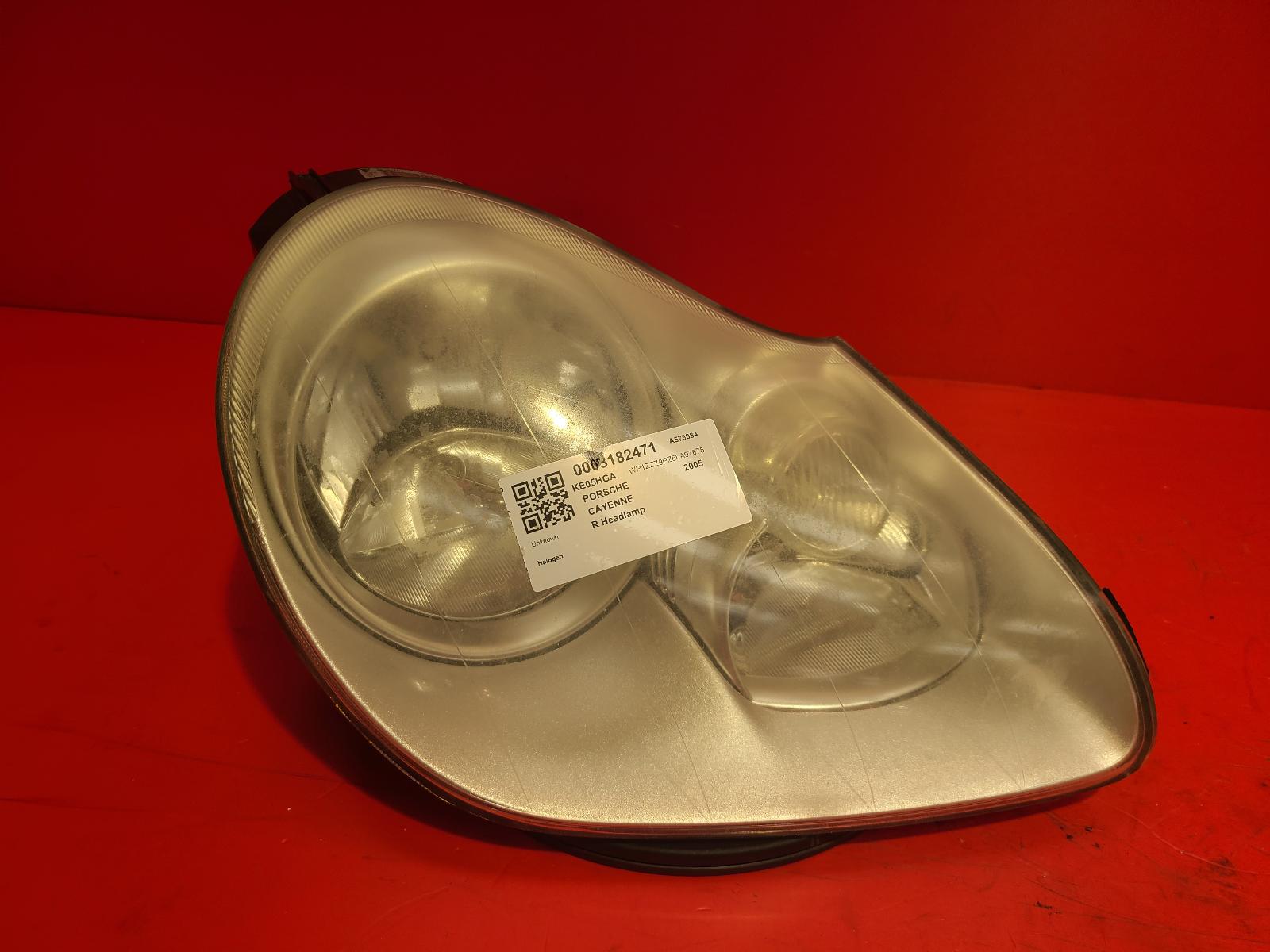 View Auto part R Headlamp Porsche Cayenne 2005
