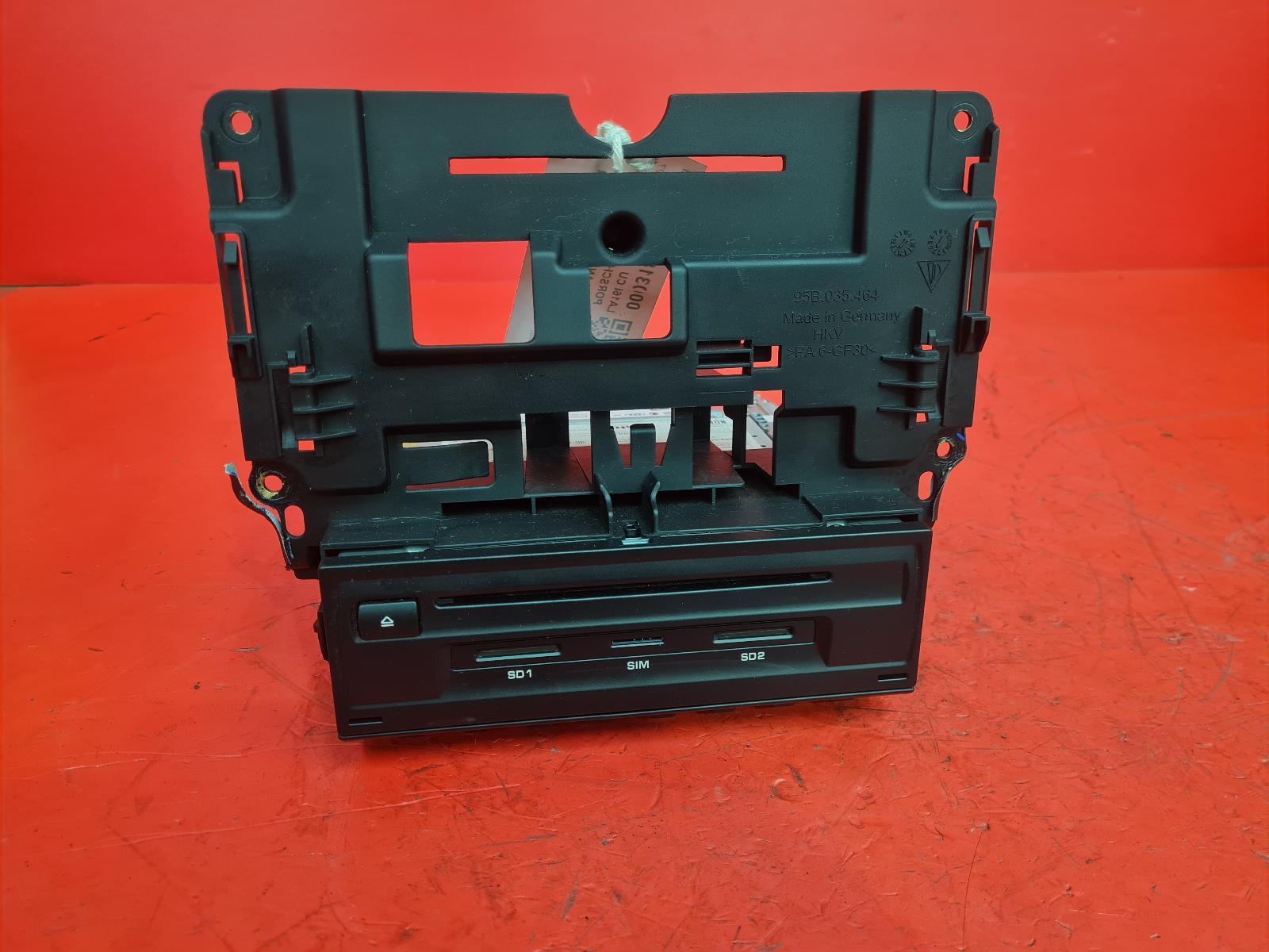 View Auto part A/V Equipment Porsche Macan 2016
