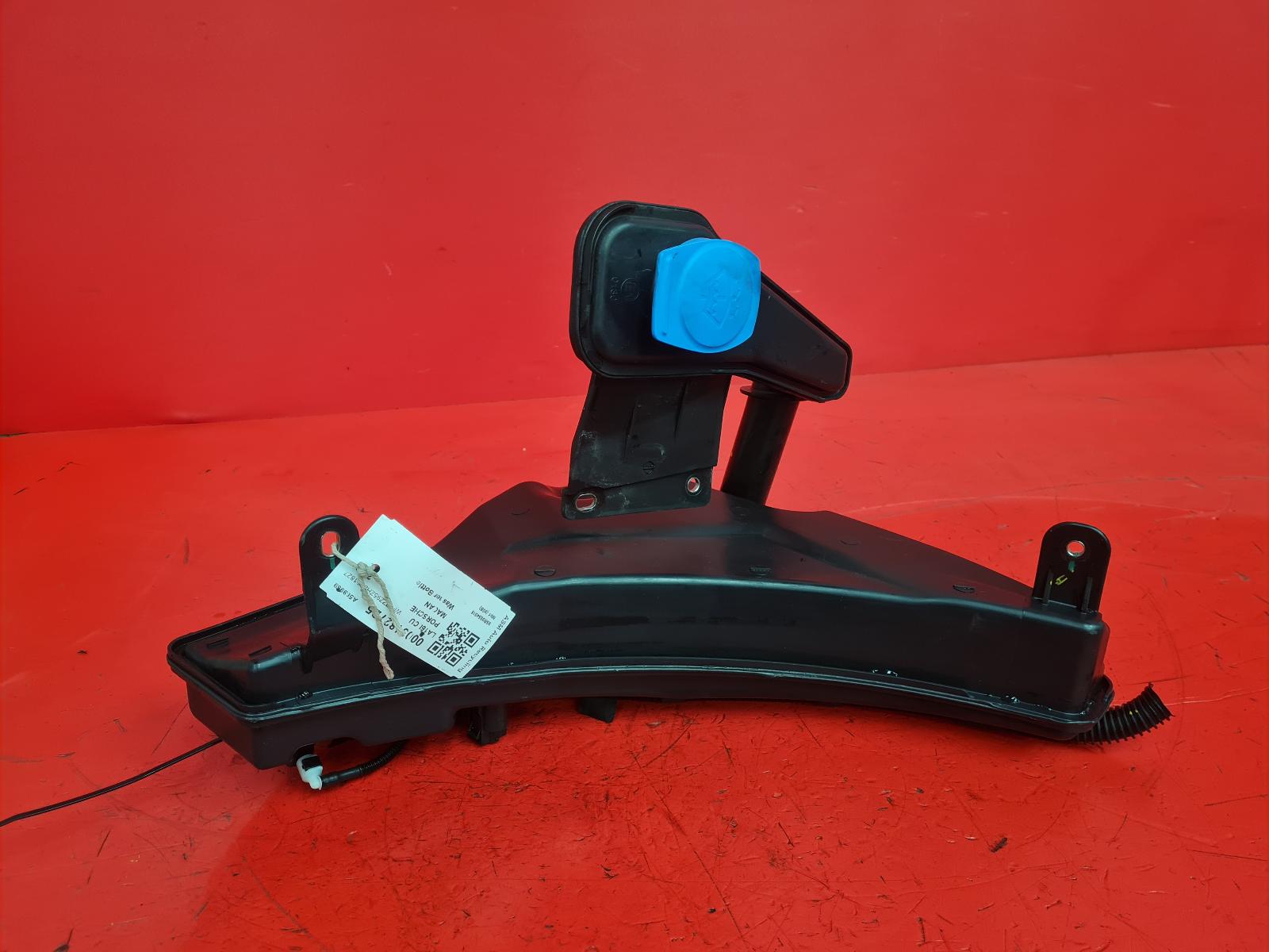 View Auto part Washer Bottle Porsche Macan 2016