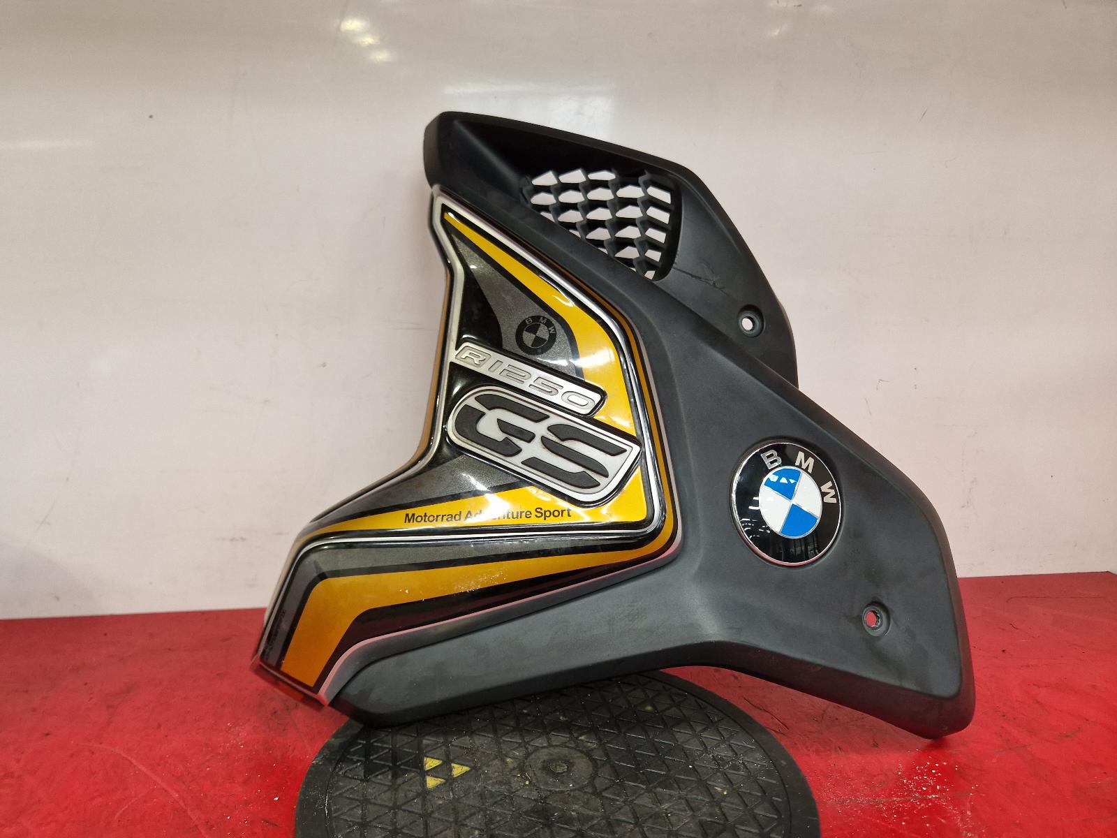 View Auto part LH Middle Fairing Bmw R1250 Gs Te 2018